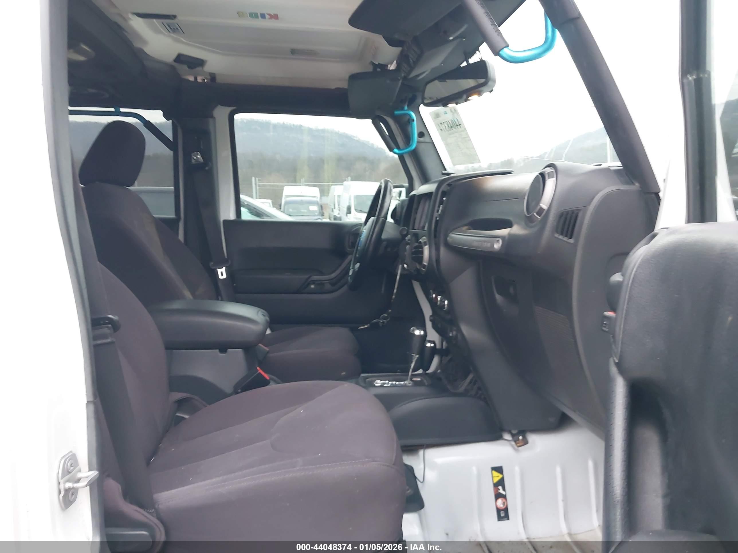 JEEP WRANGLER image 5