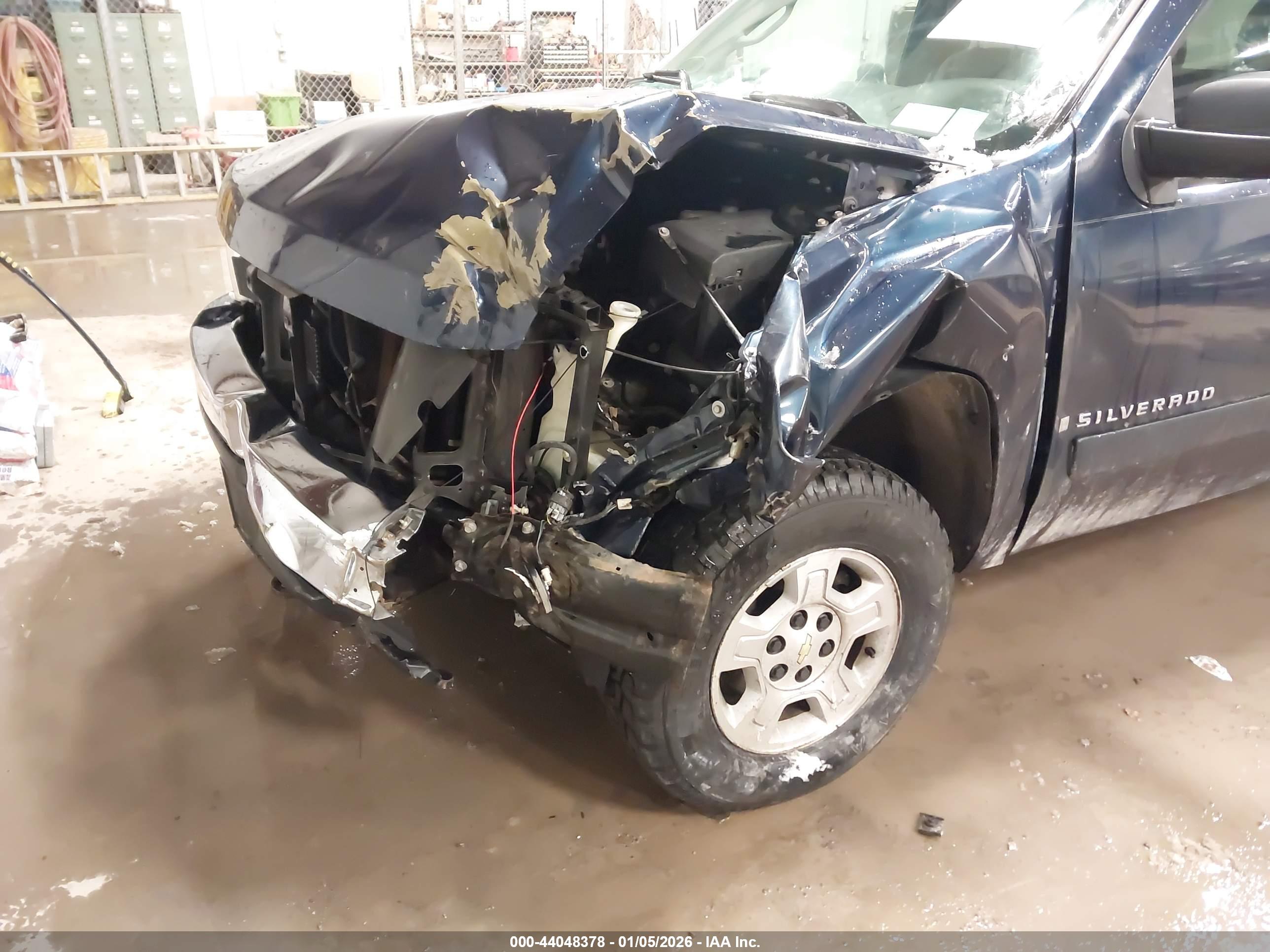 CHEVROLET SILVERADO image 6