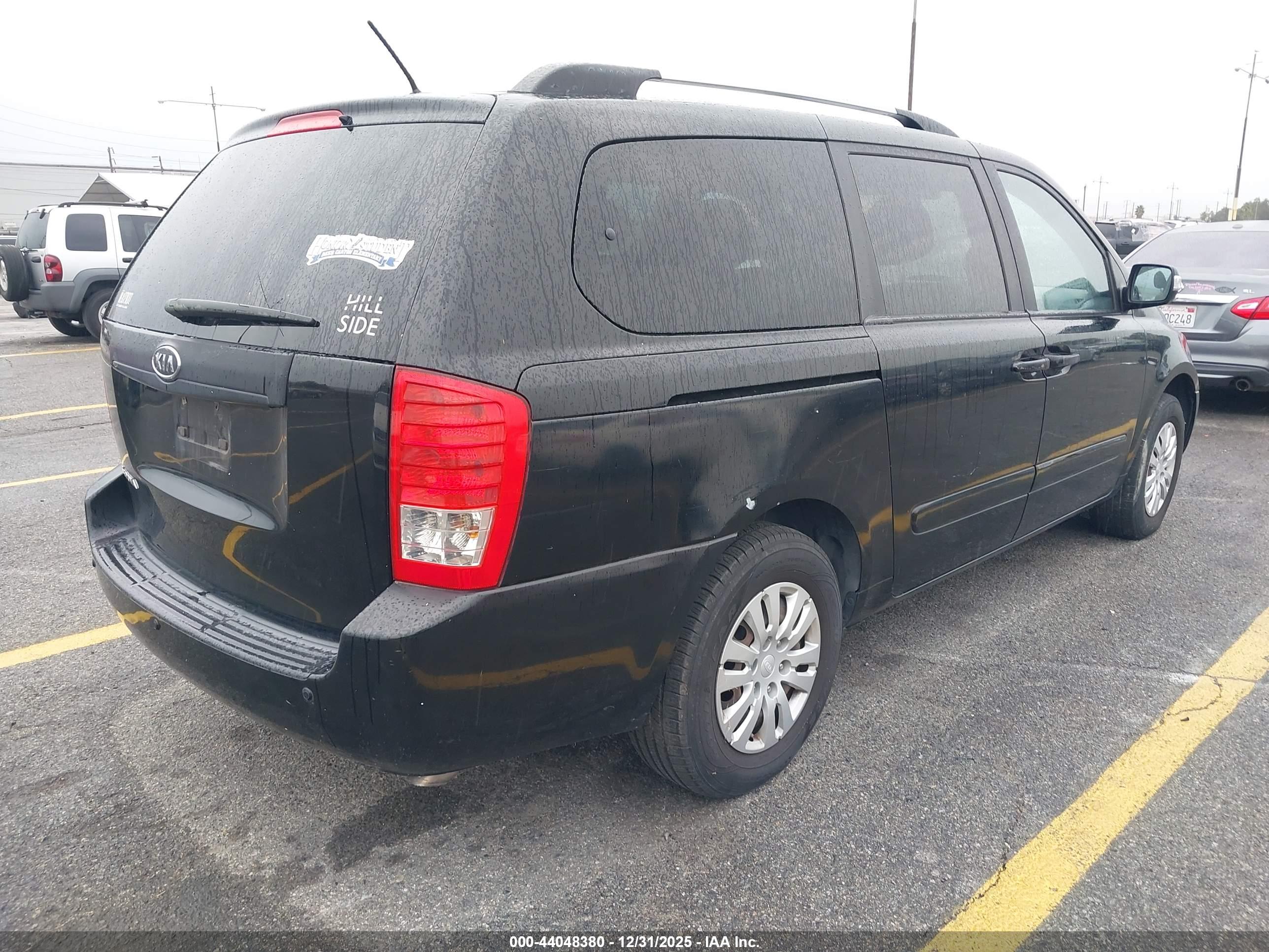 KIA SEDONA image 4
