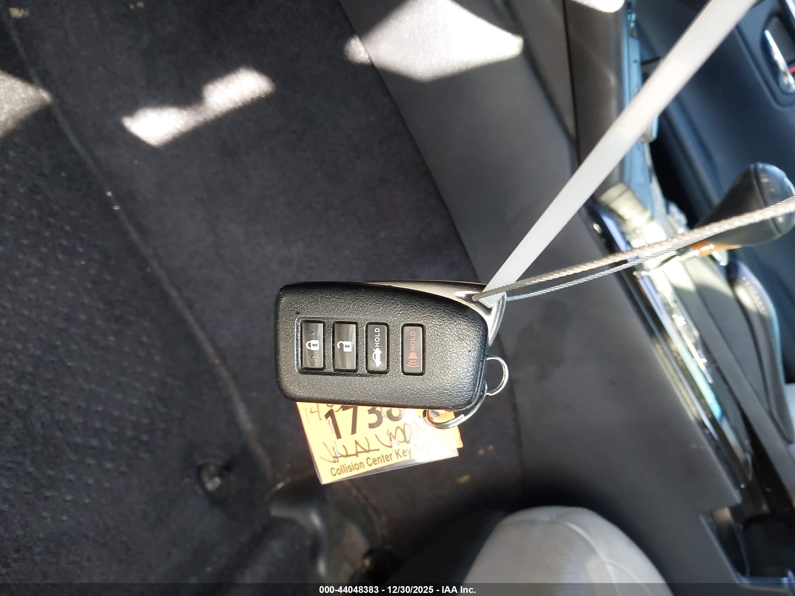 LEXUS ES image 11