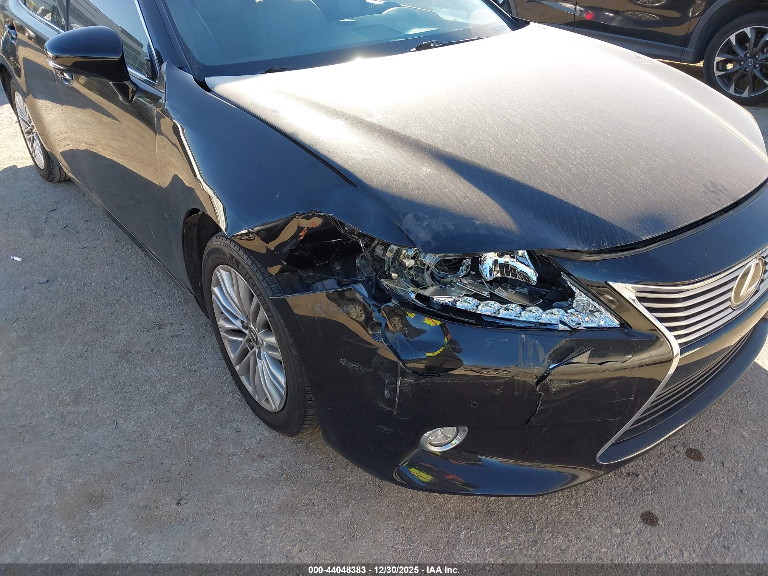 LEXUS ES image 6