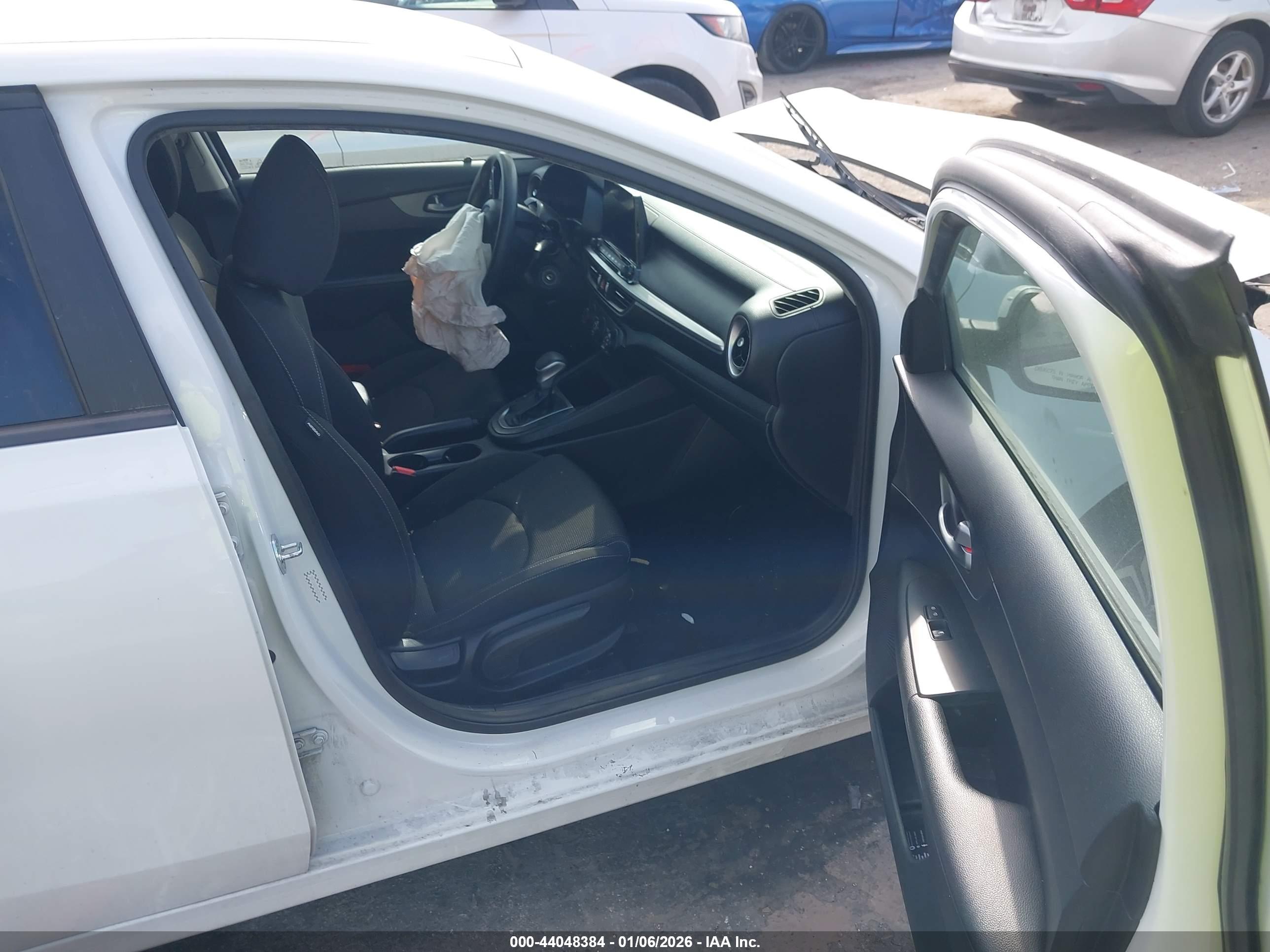 KIA FORTE image 5