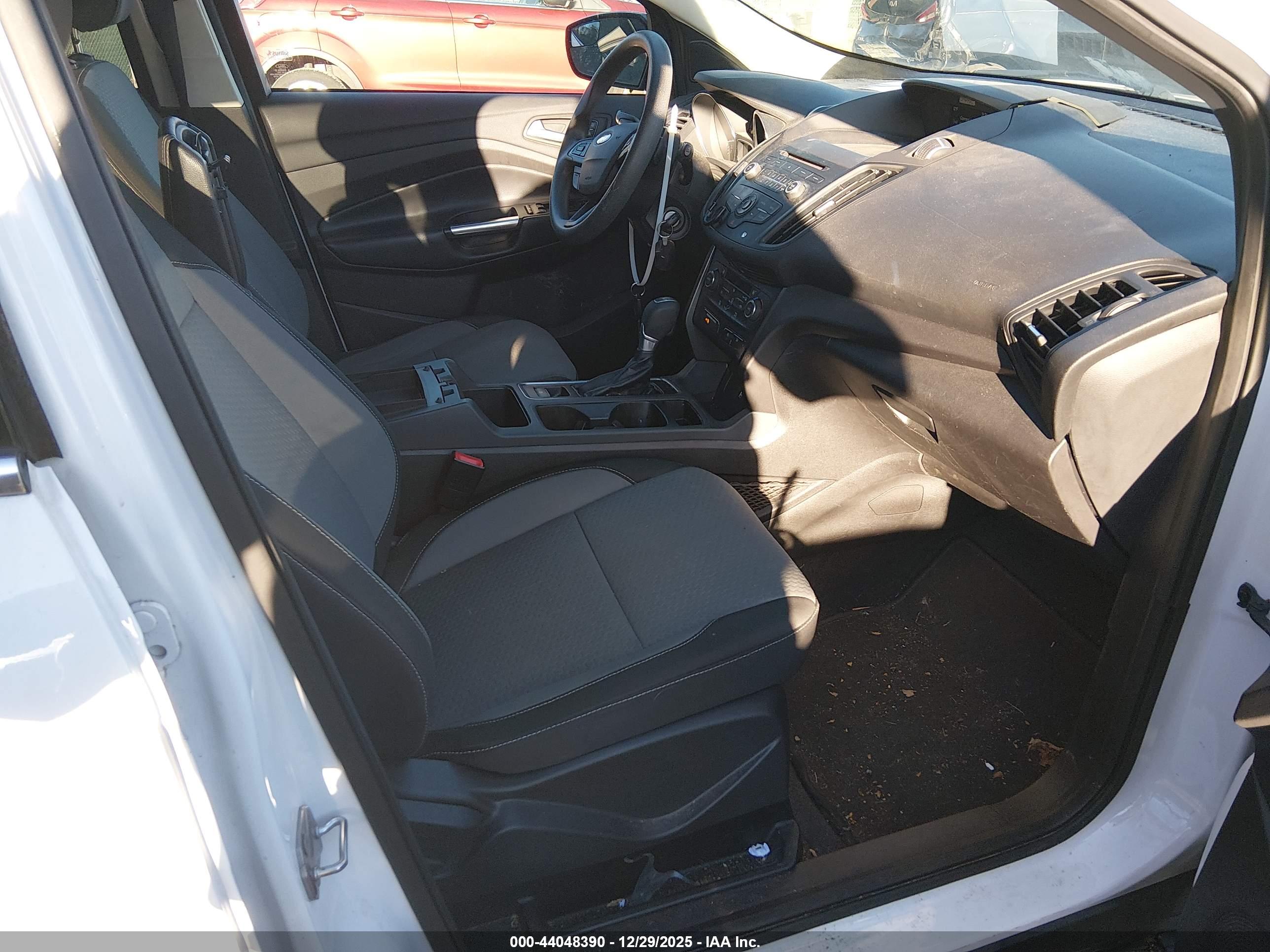 FORD ESCAPE image 5