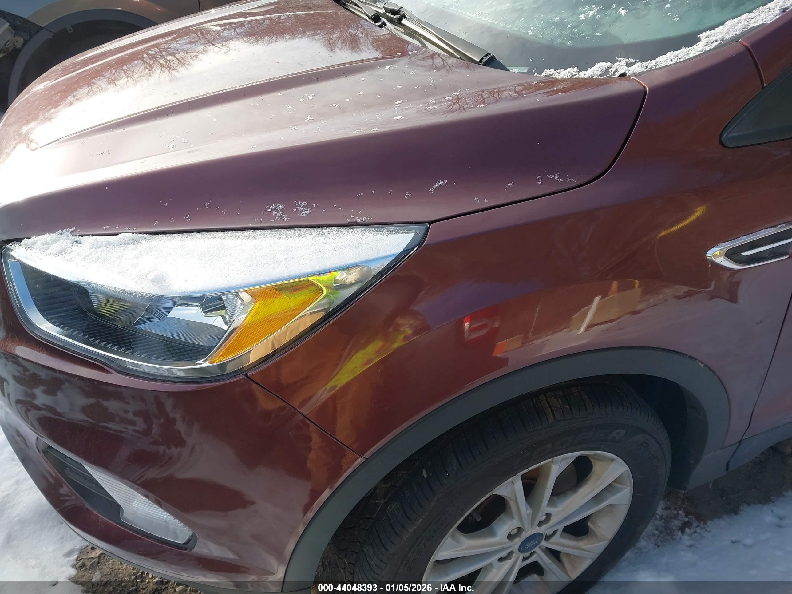 FORD ESCAPE image 2
