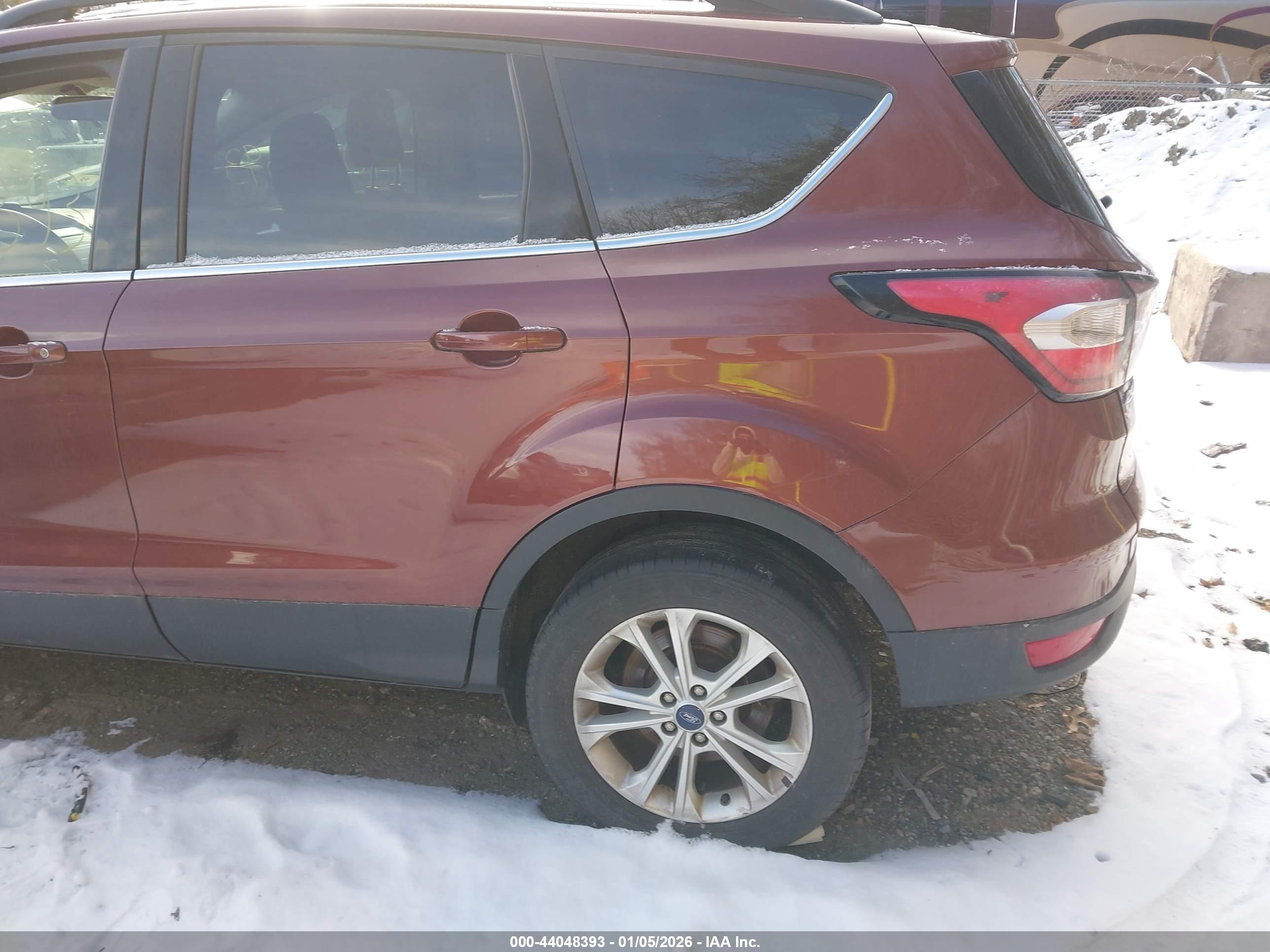 FORD ESCAPE image 3