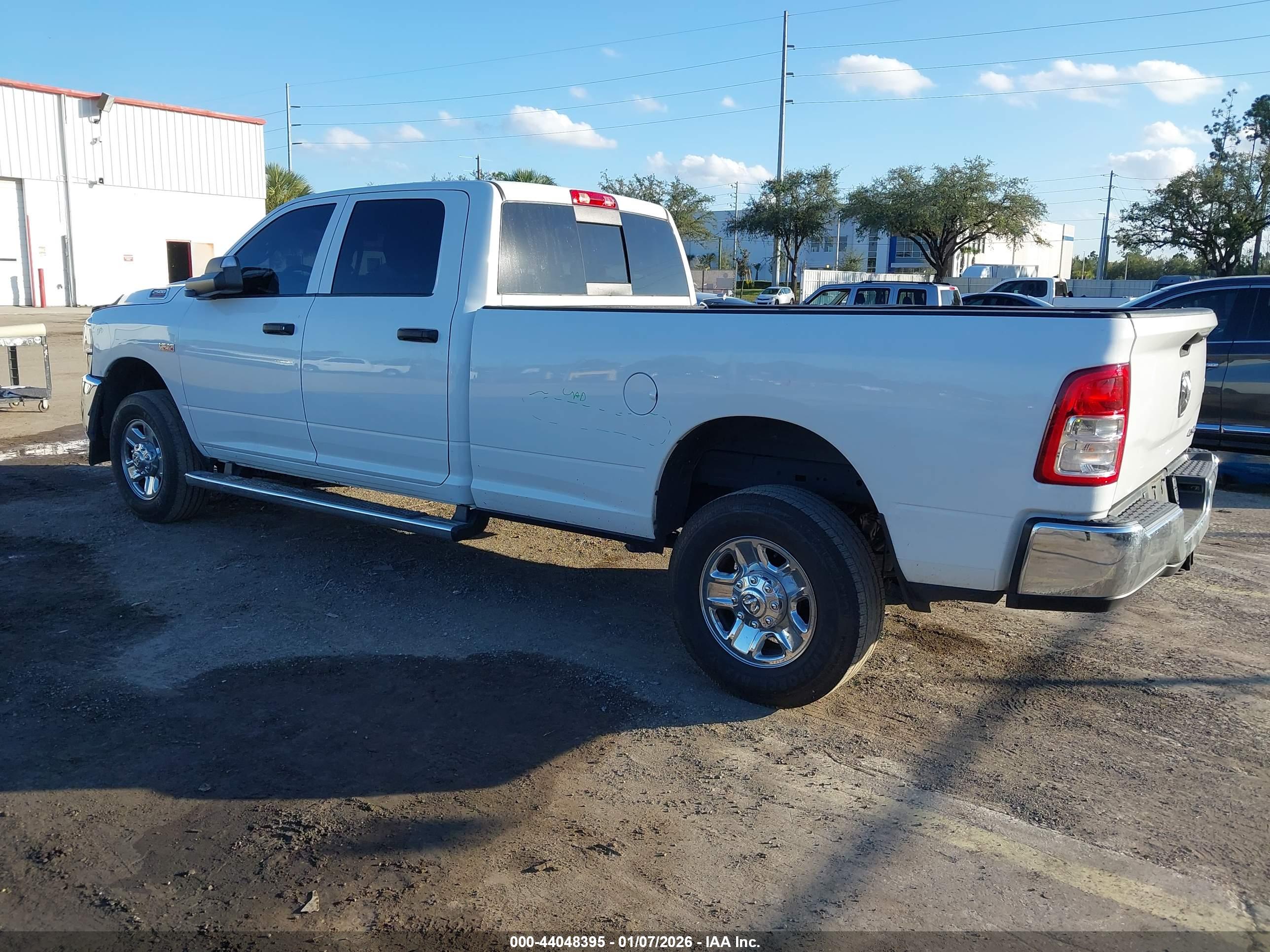 RAM 2500 image 3