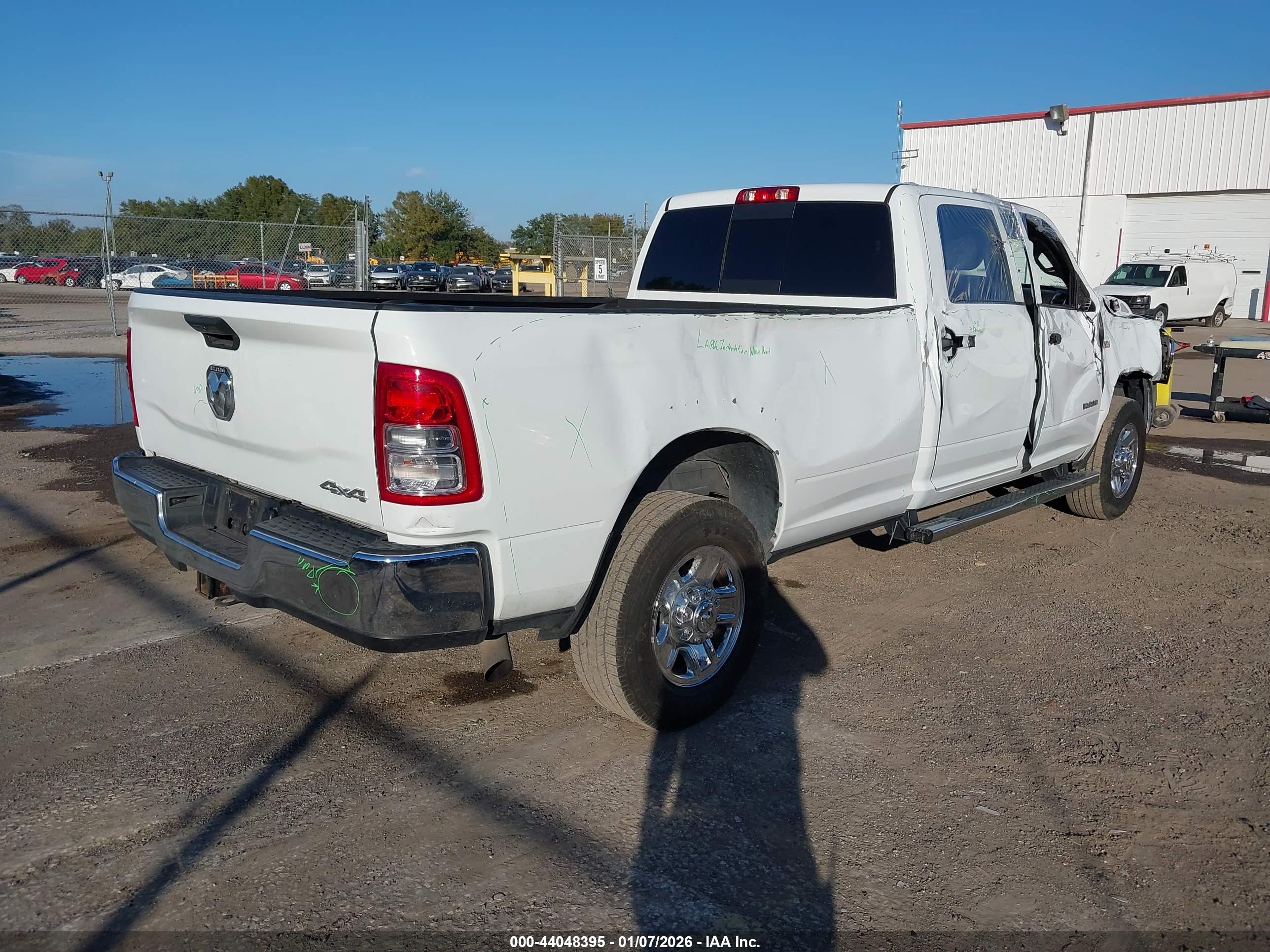 RAM 2500 image 4
