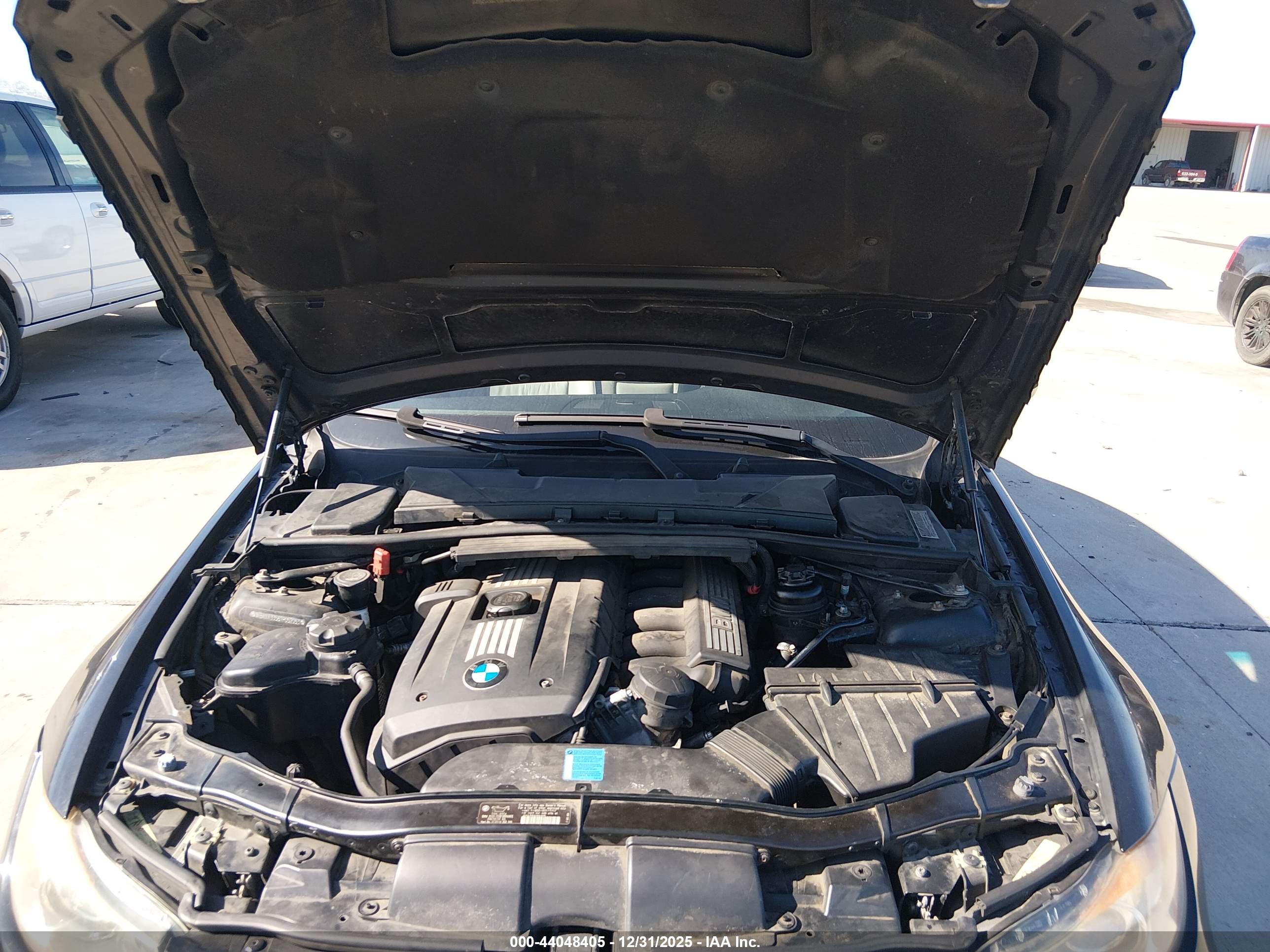 BMW 328I image 10