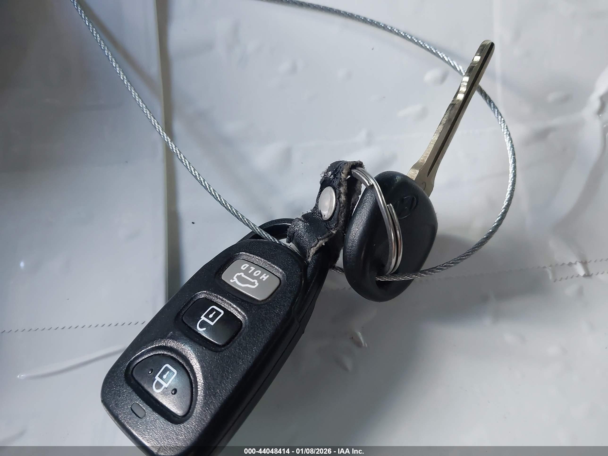 HYUNDAI ELANTRA image 11
