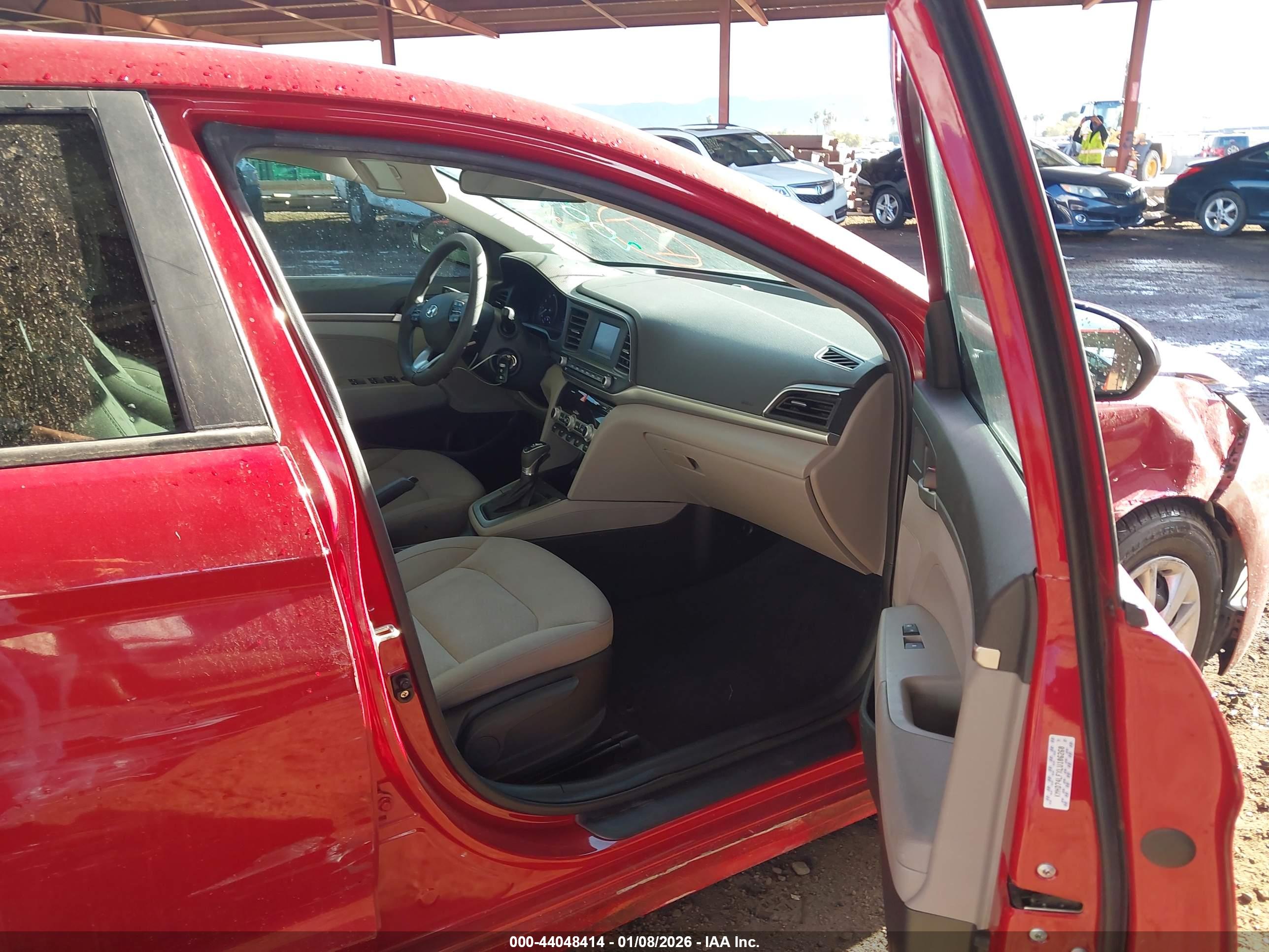 HYUNDAI ELANTRA image 5