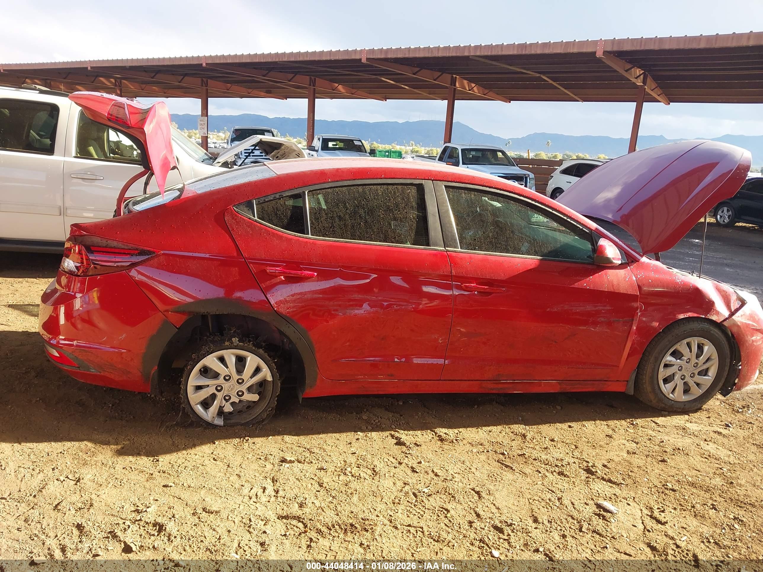 HYUNDAI ELANTRA image 6