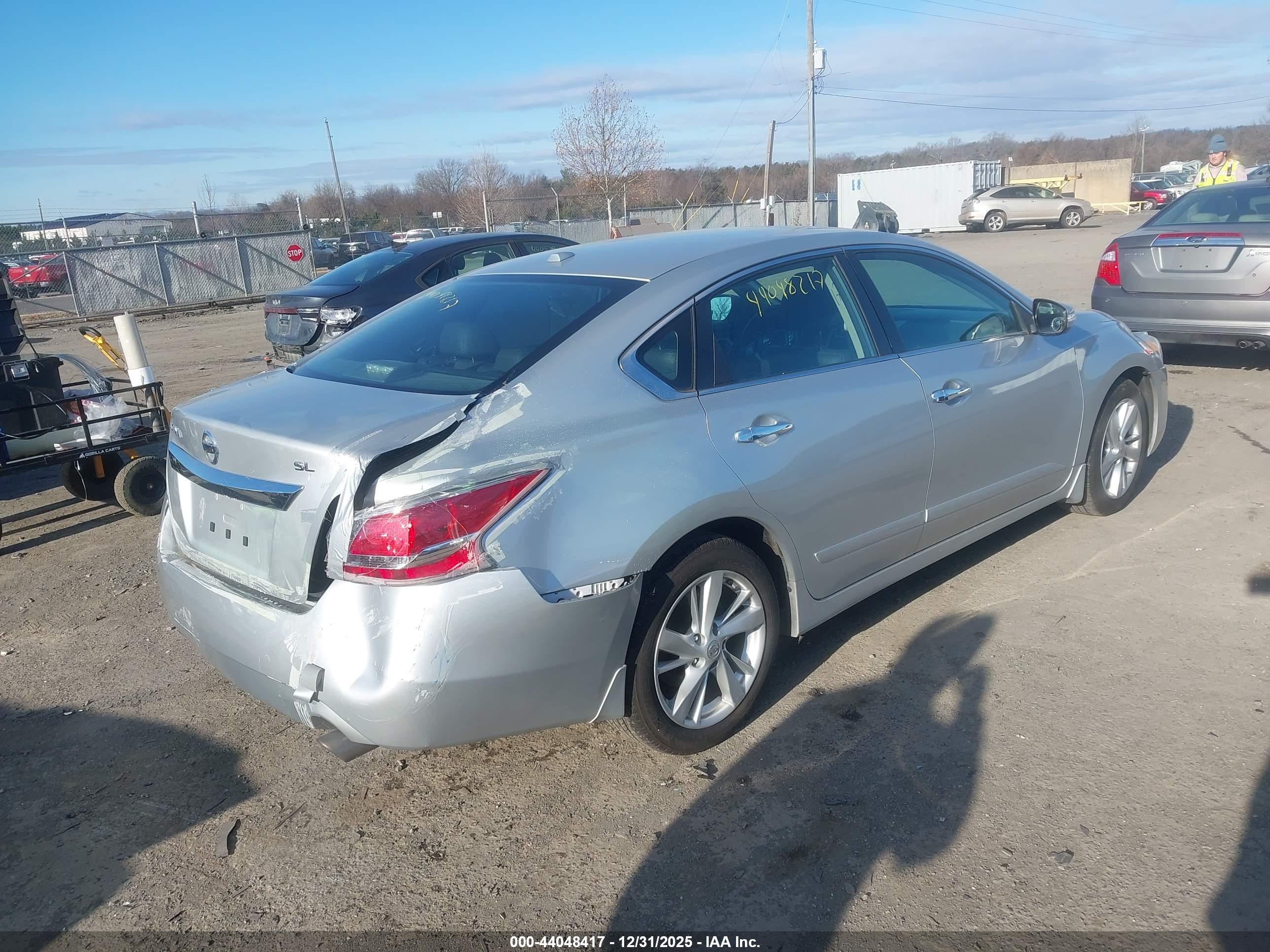 NISSAN ALTIMA image 4