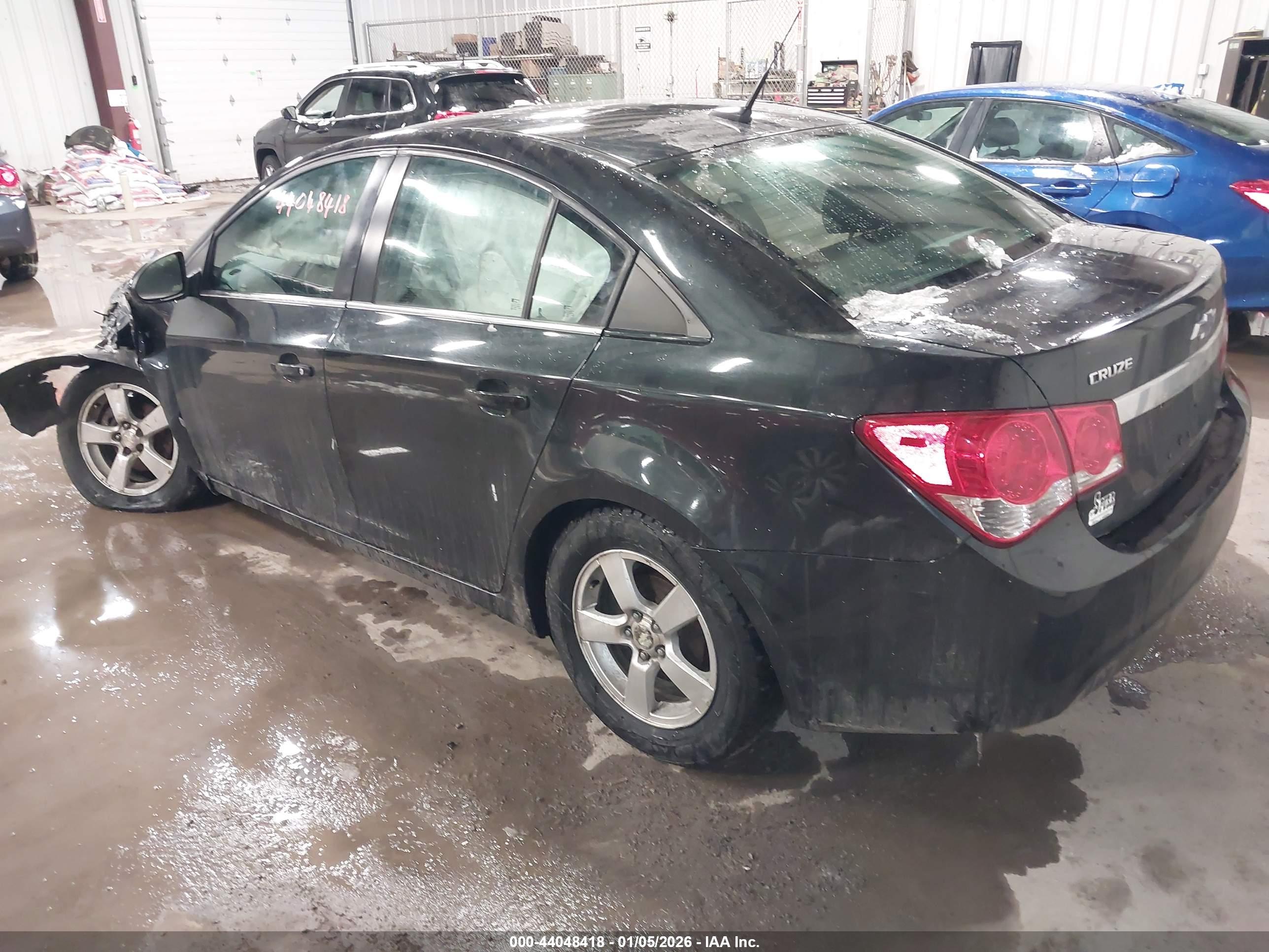 CHEVROLET CRUZE image 3