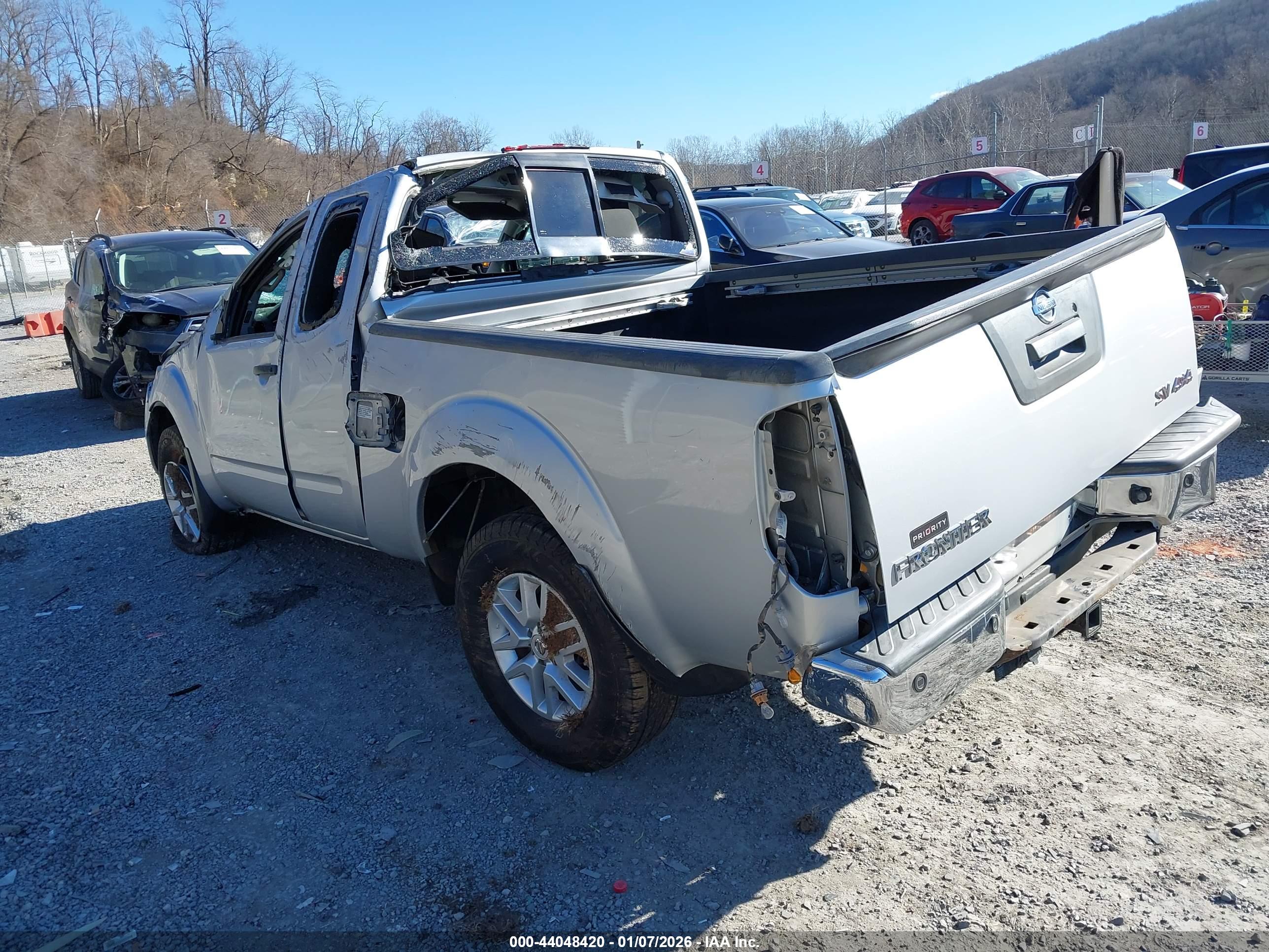 NISSAN FRONTIER image 3