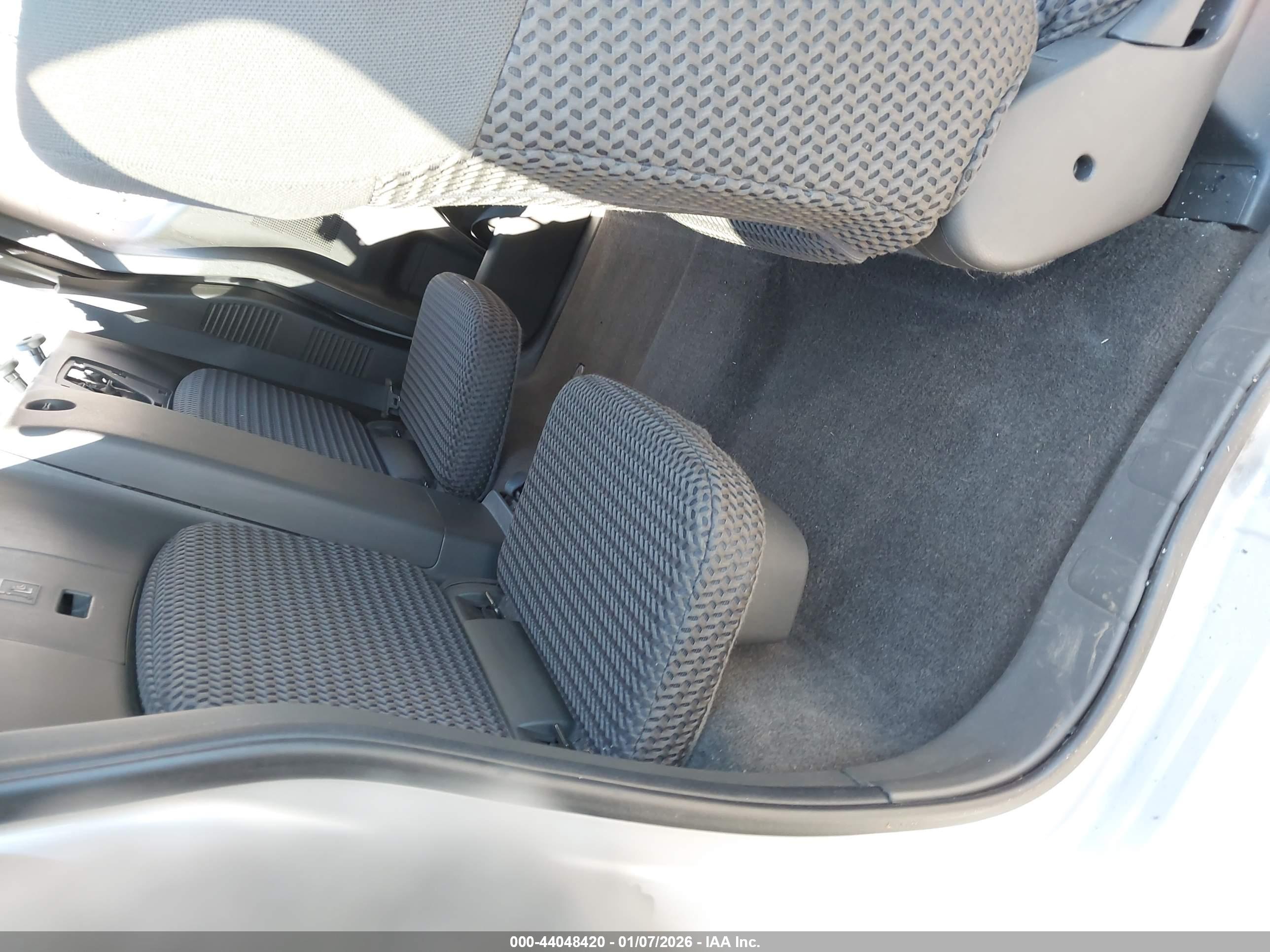 NISSAN FRONTIER image 8