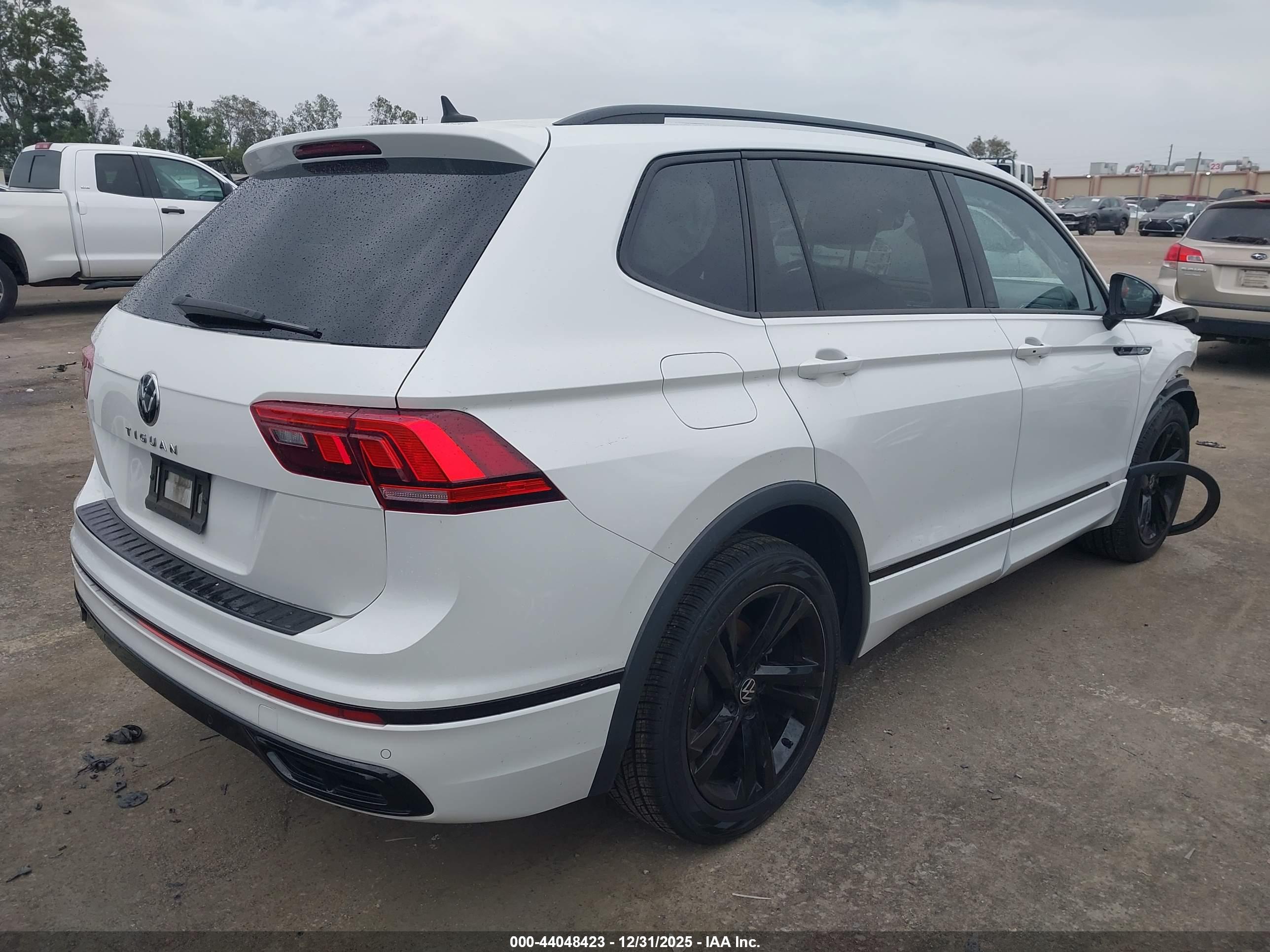 VOLKSWAGEN TIGUAN image 4
