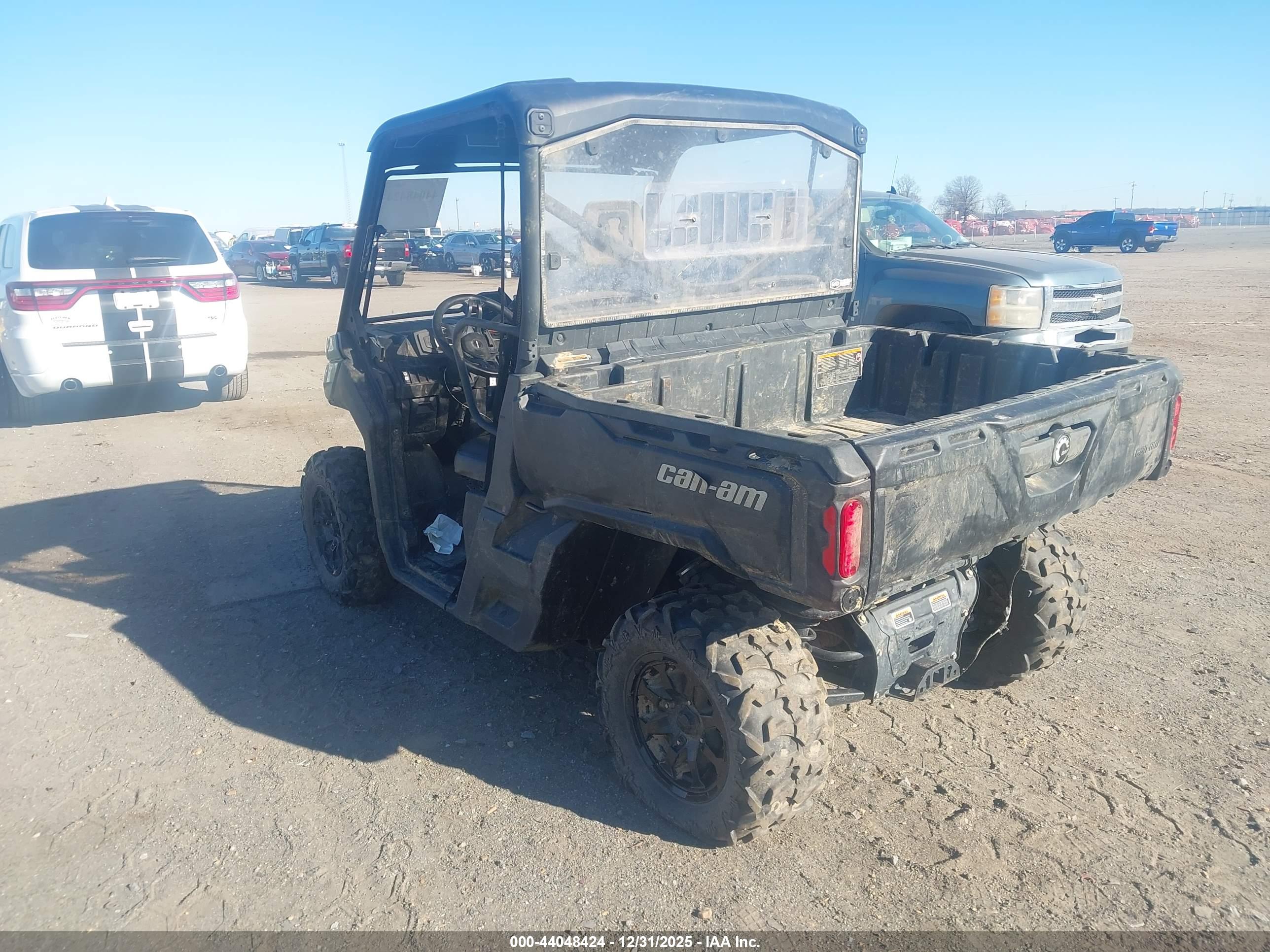 CAN-AM DEFENDER image 3