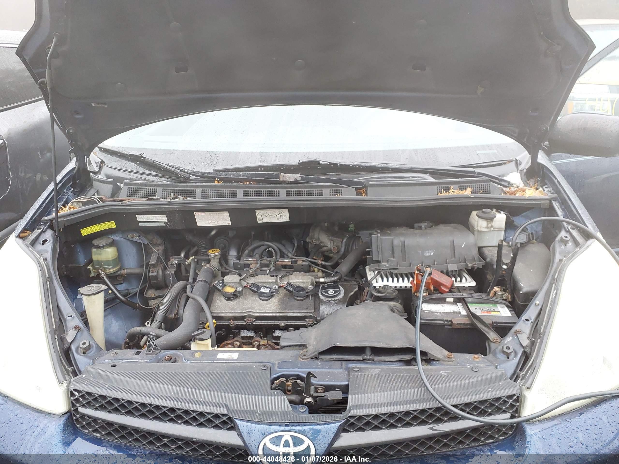 TOYOTA SIENNA image 10