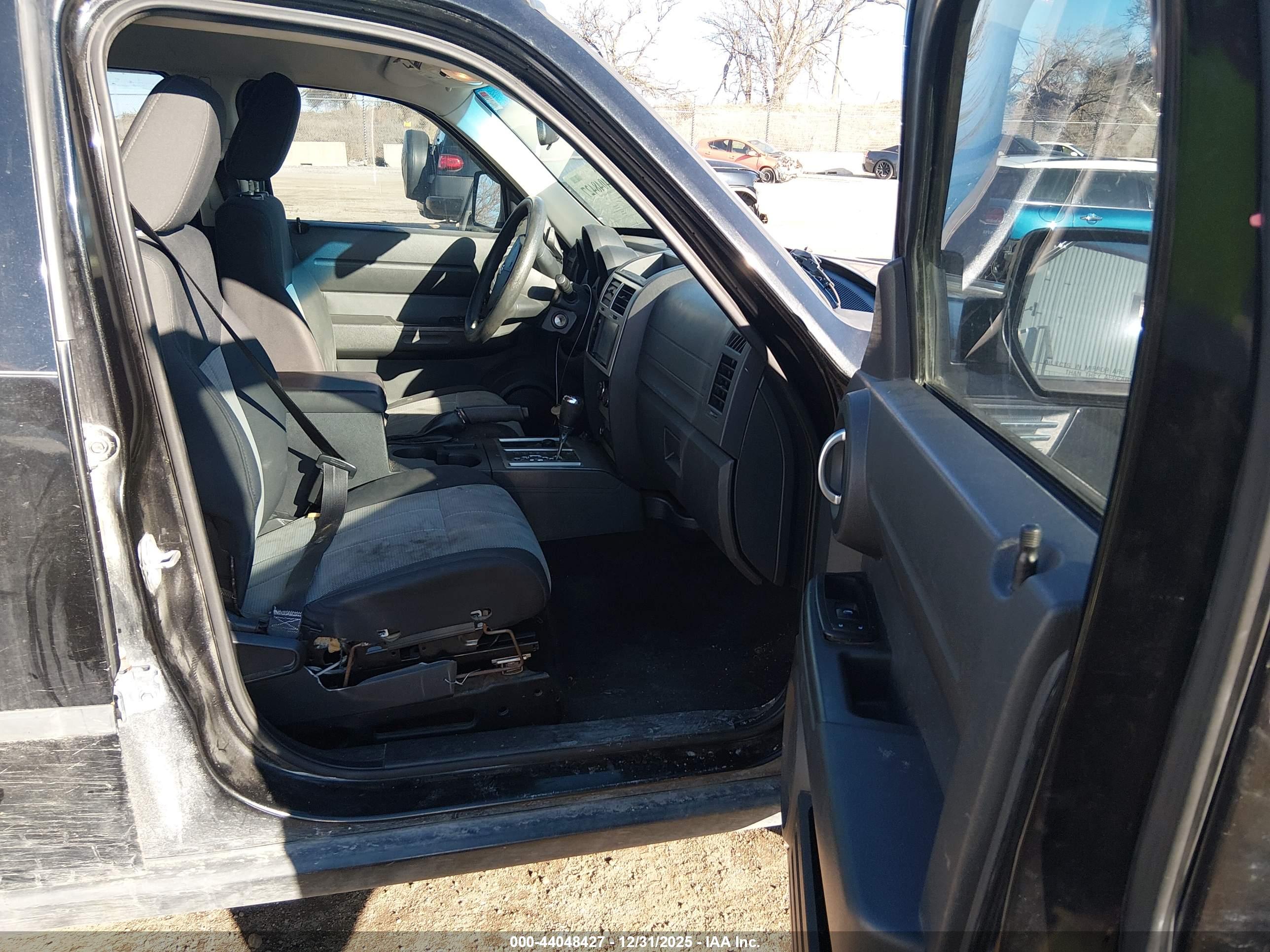 DODGE NITRO image 5