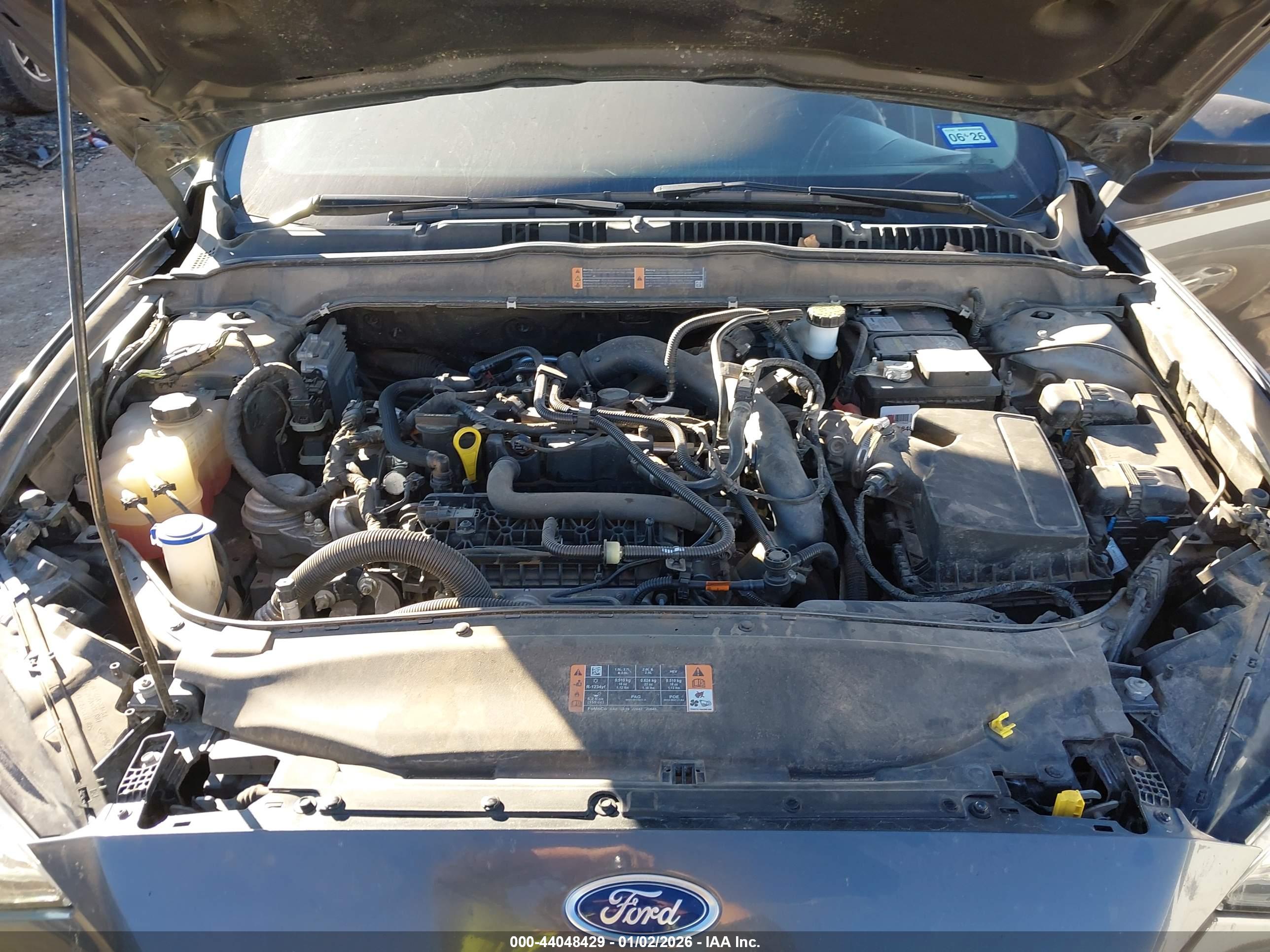 FORD FUSION image 10