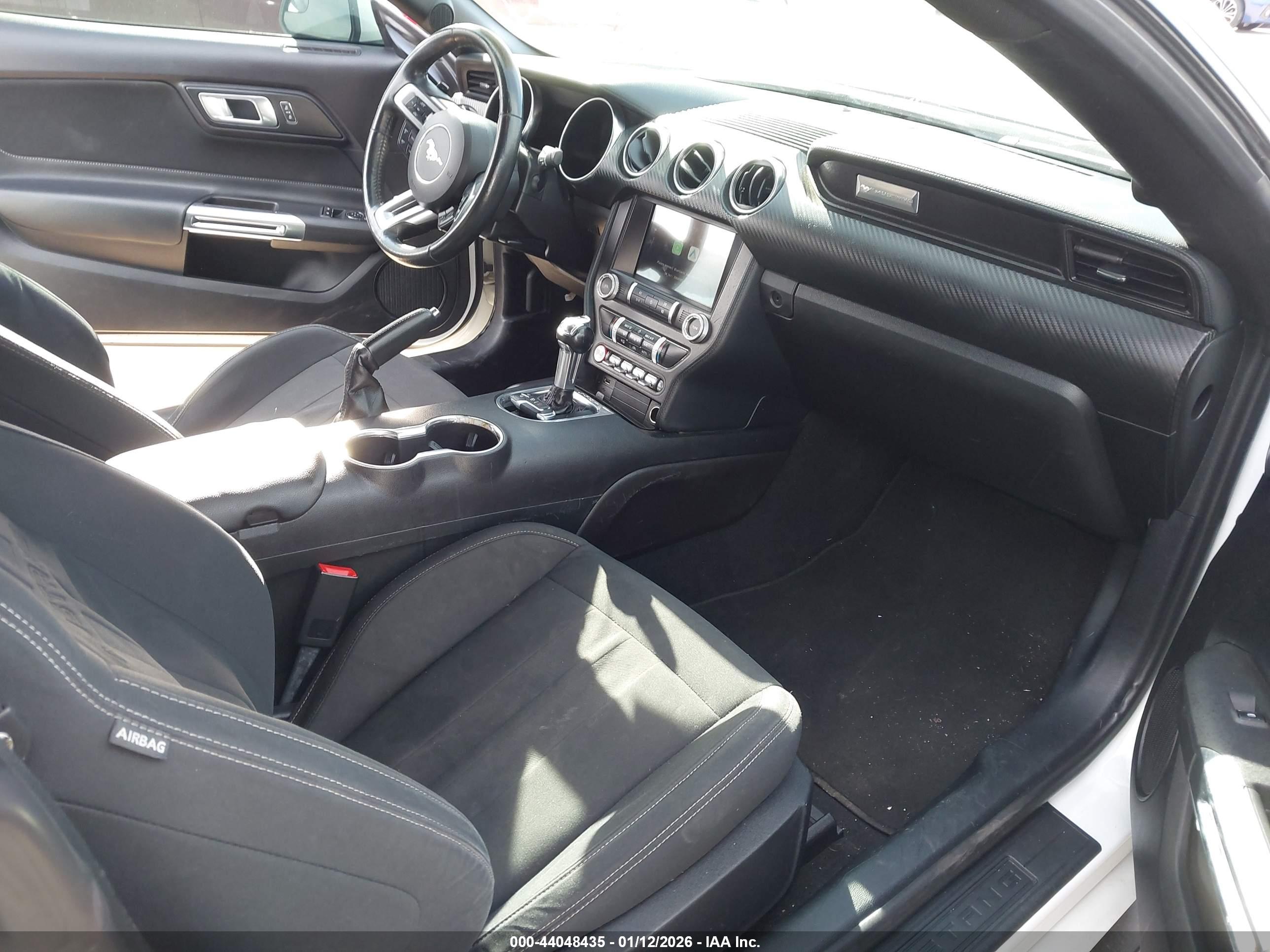 FORD MUSTANG image 5
