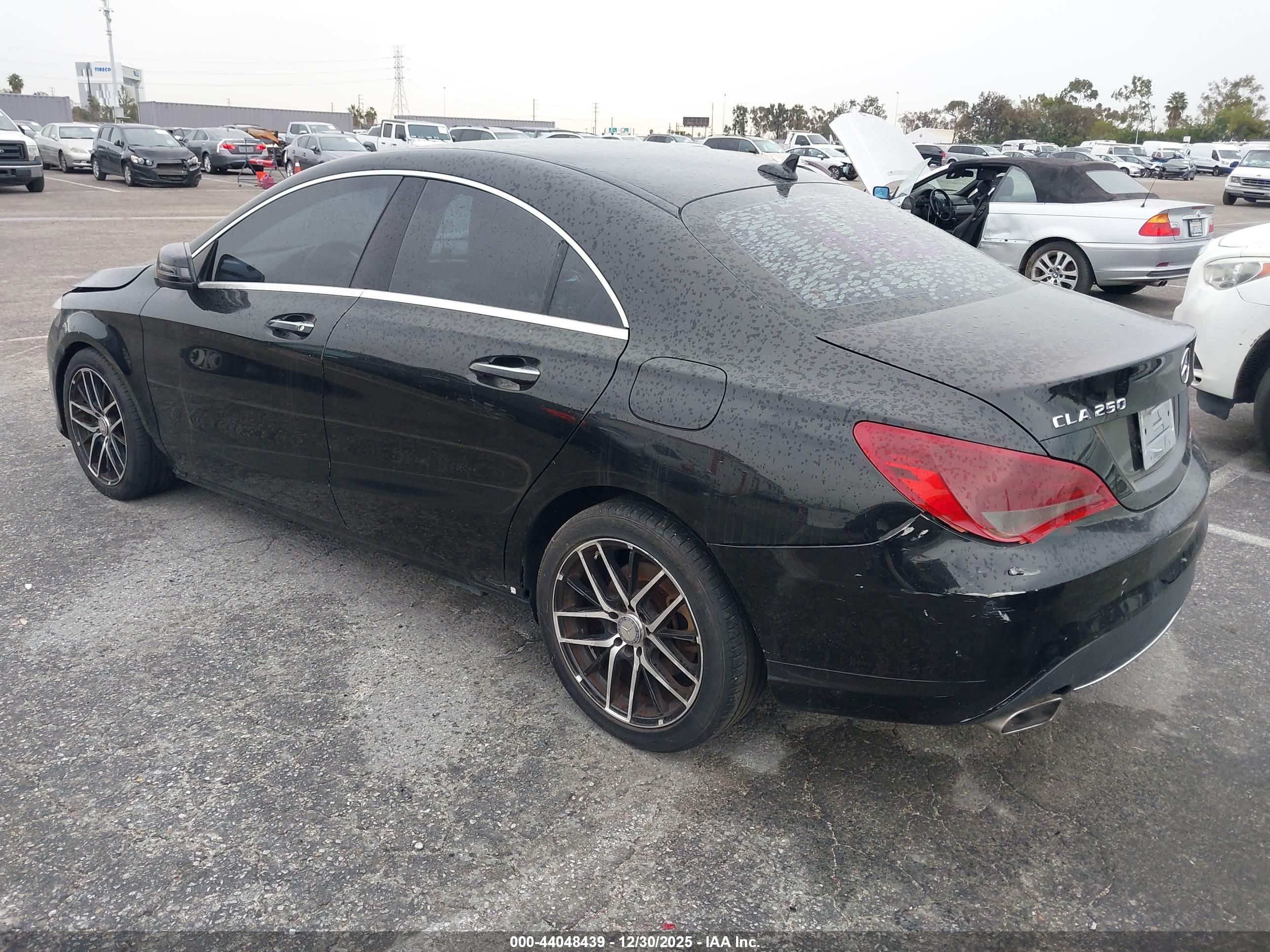 MERCEDES-BENZ CLA image 3