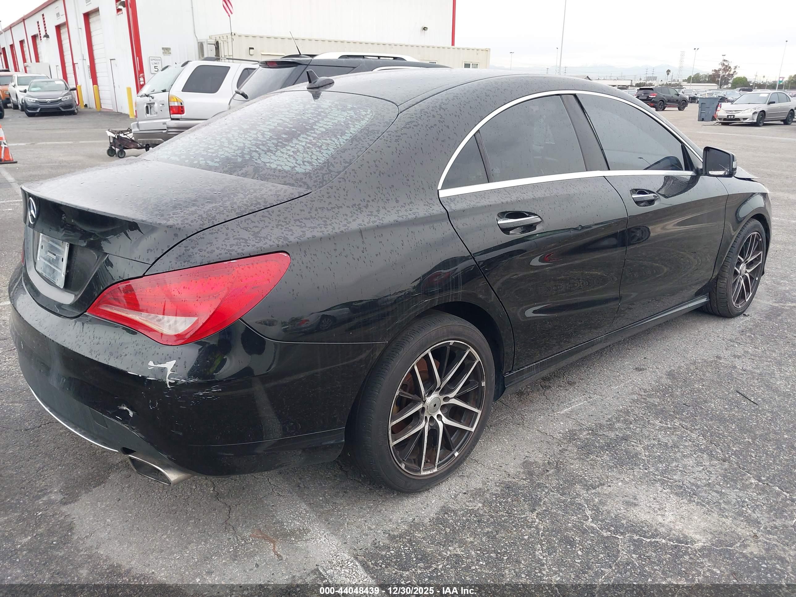 MERCEDES-BENZ CLA image 4