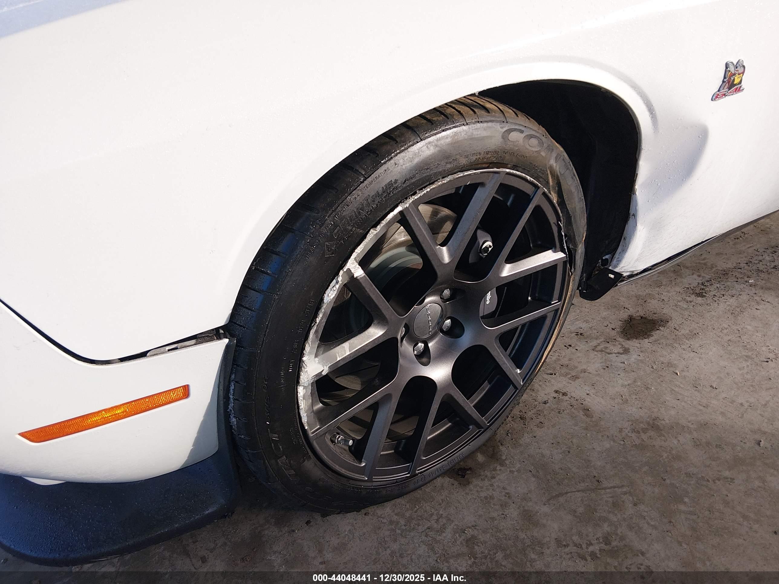 DODGE CHALLENGER image 6
