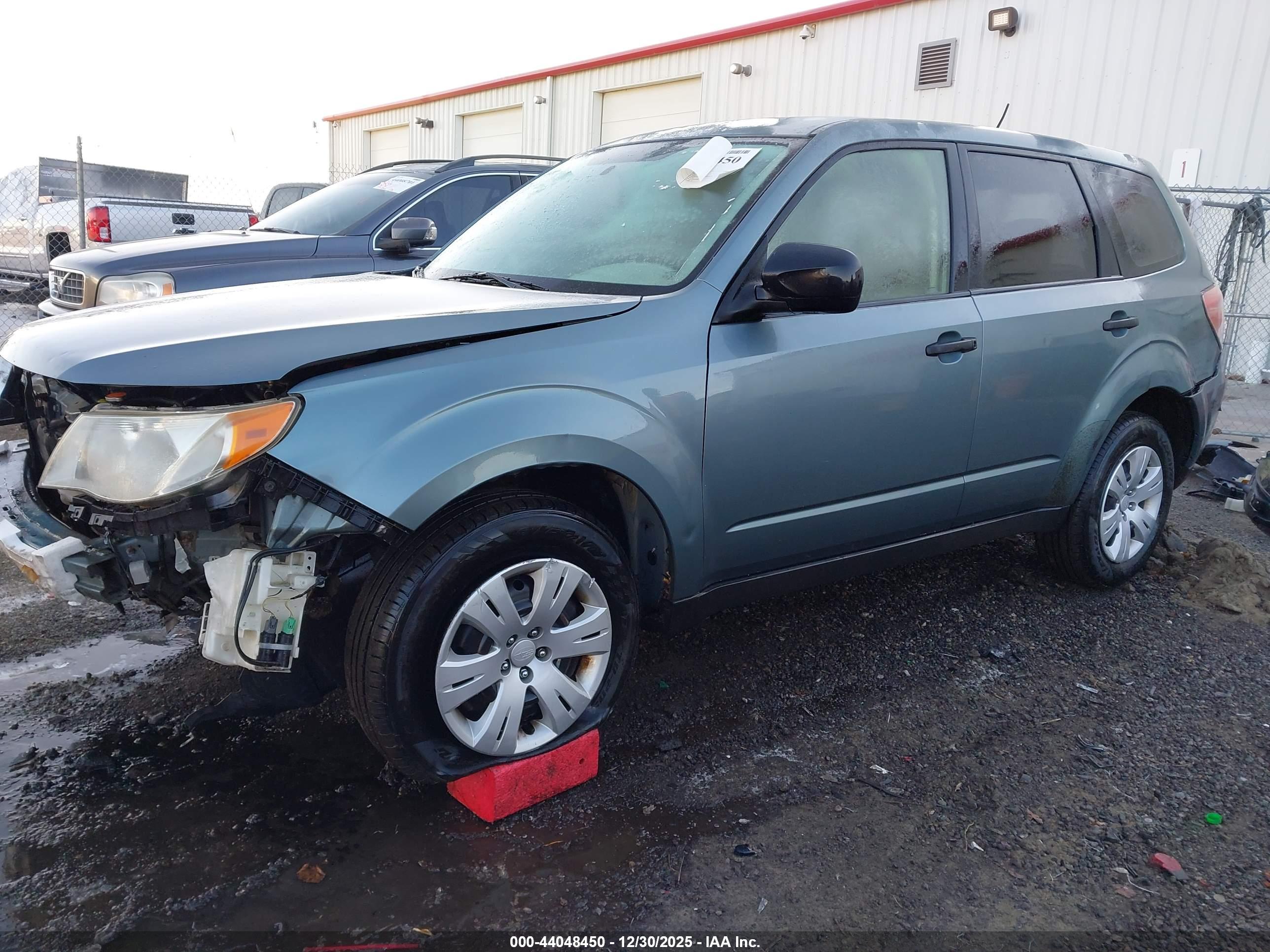 SUBARU FORESTER image 2