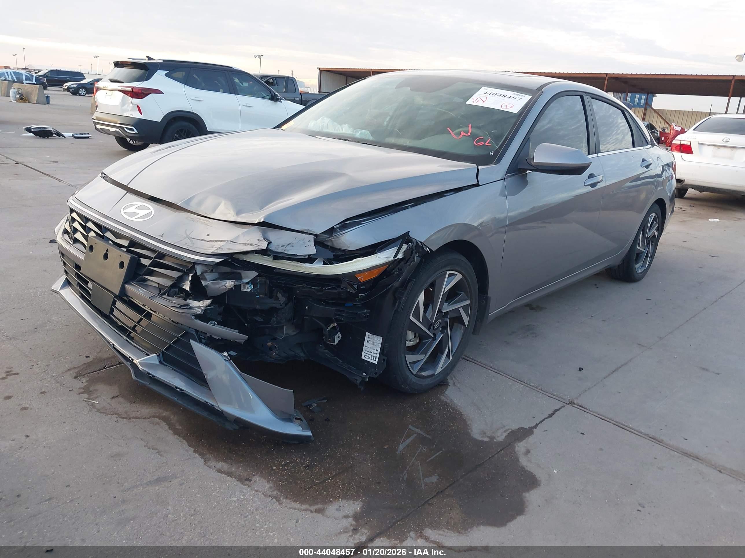 HYUNDAI ELANTRA image 2