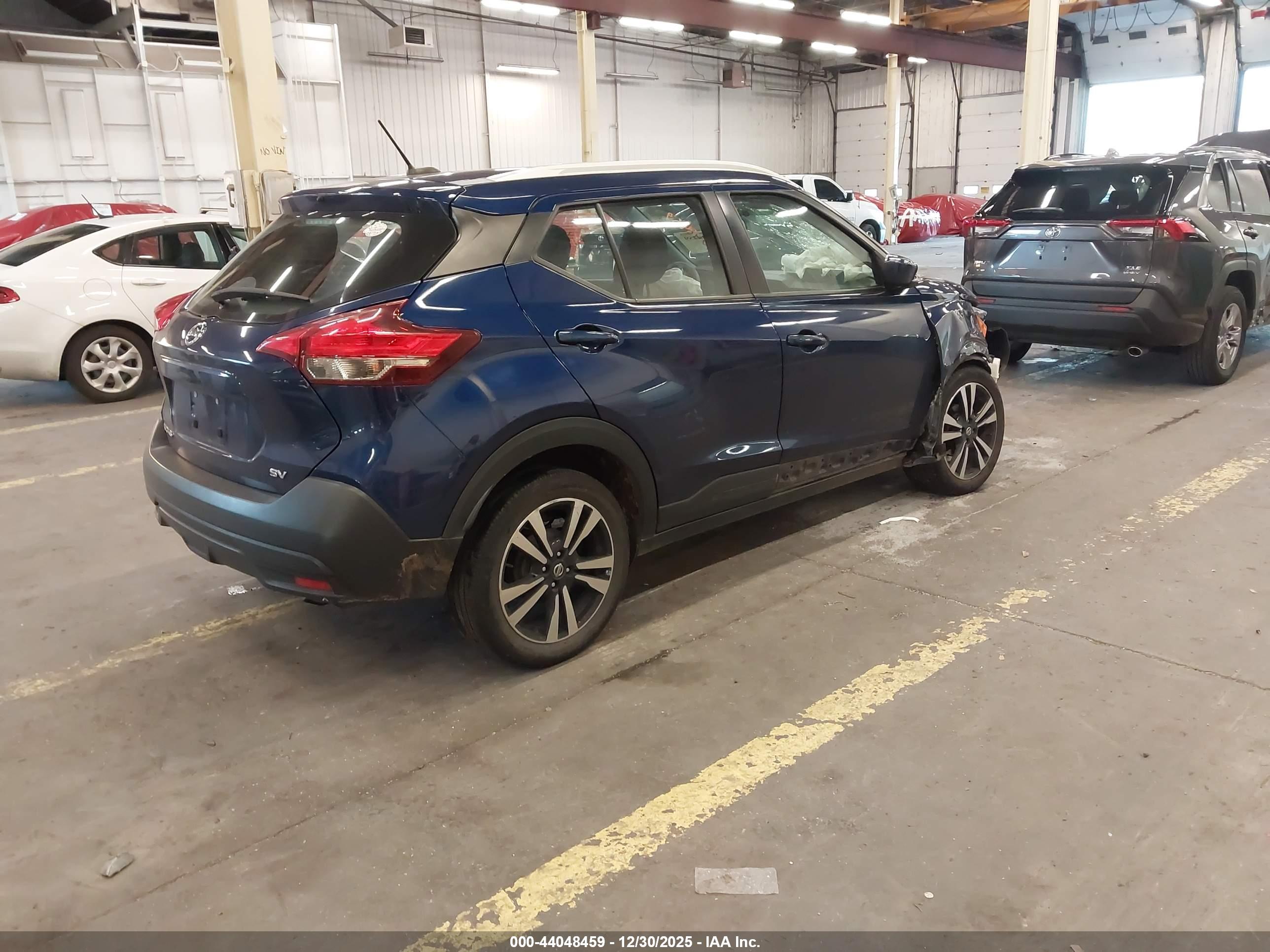 NISSAN KICKS image 4