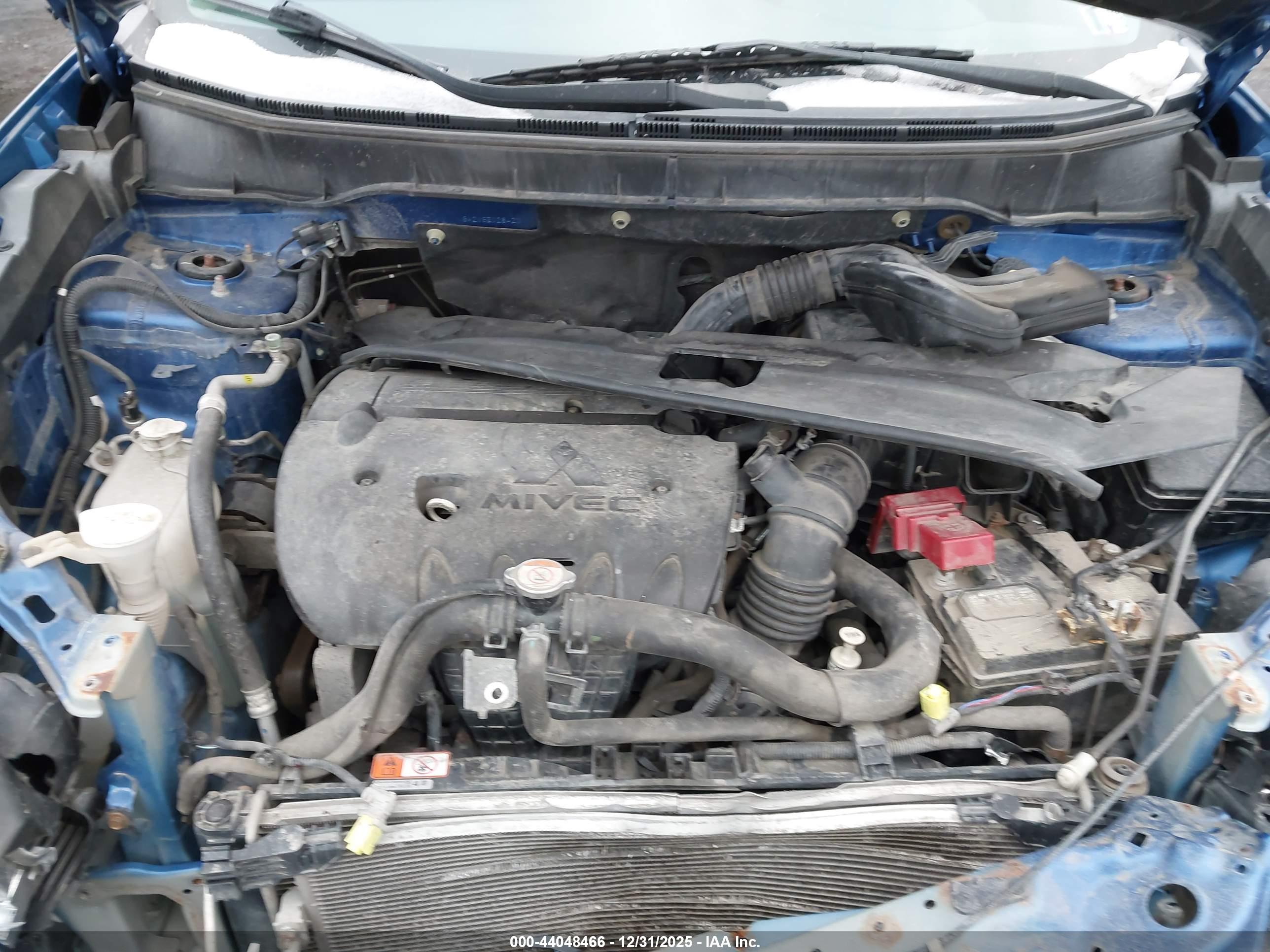 MITSUBISHI OUTLANDER image 10