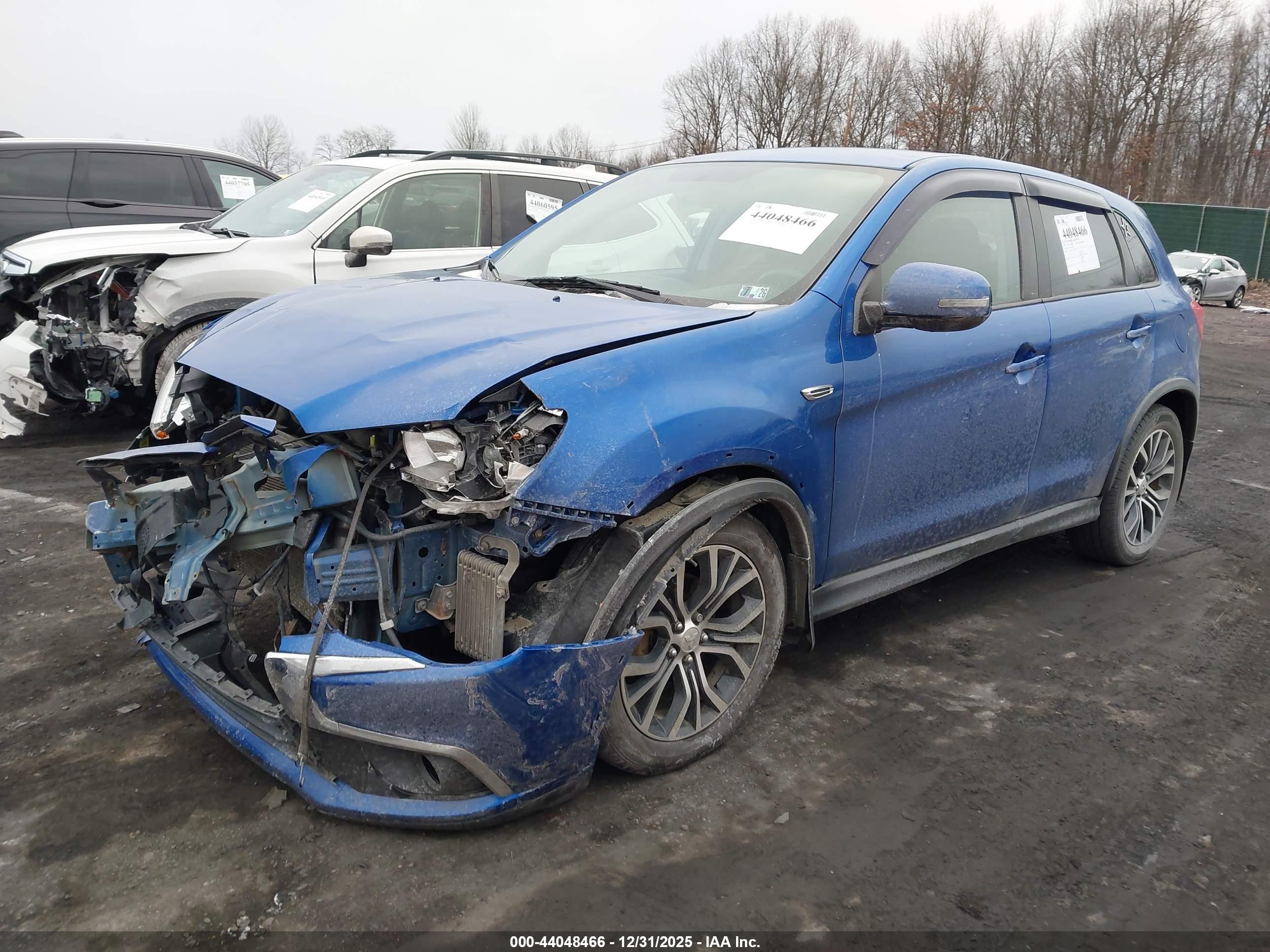 MITSUBISHI OUTLANDER image 2