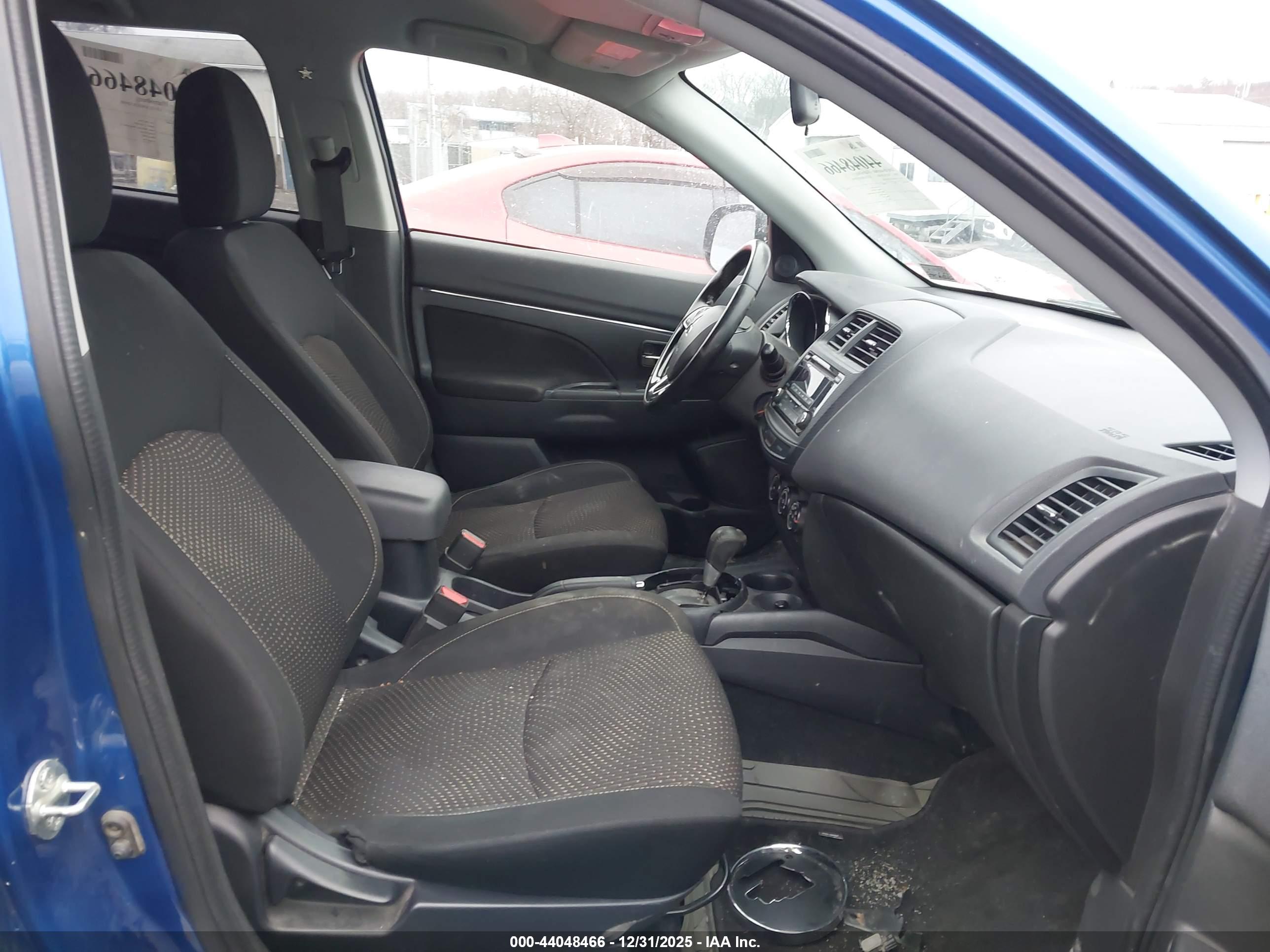 MITSUBISHI OUTLANDER image 5