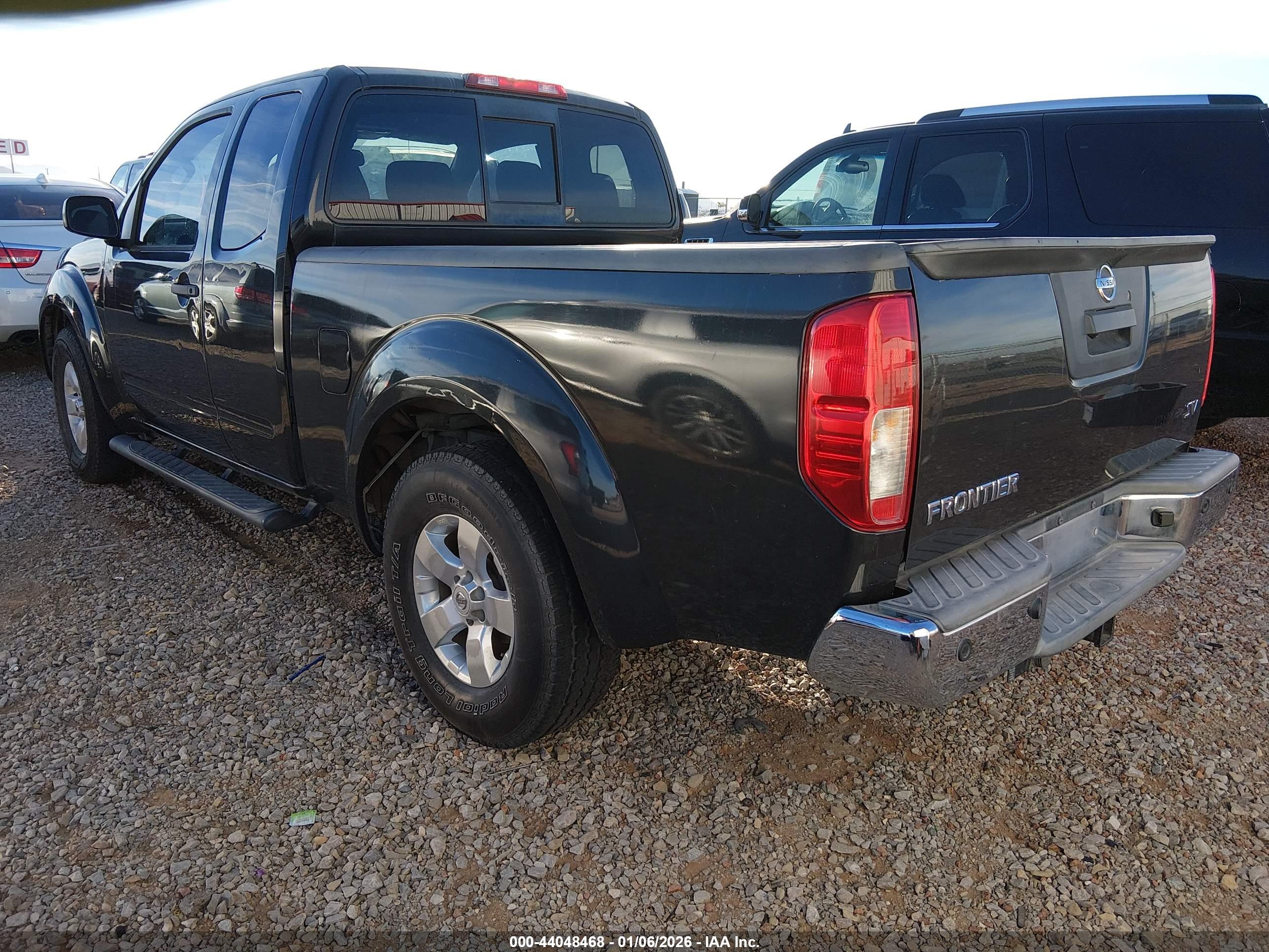 NISSAN FRONTIER image 3