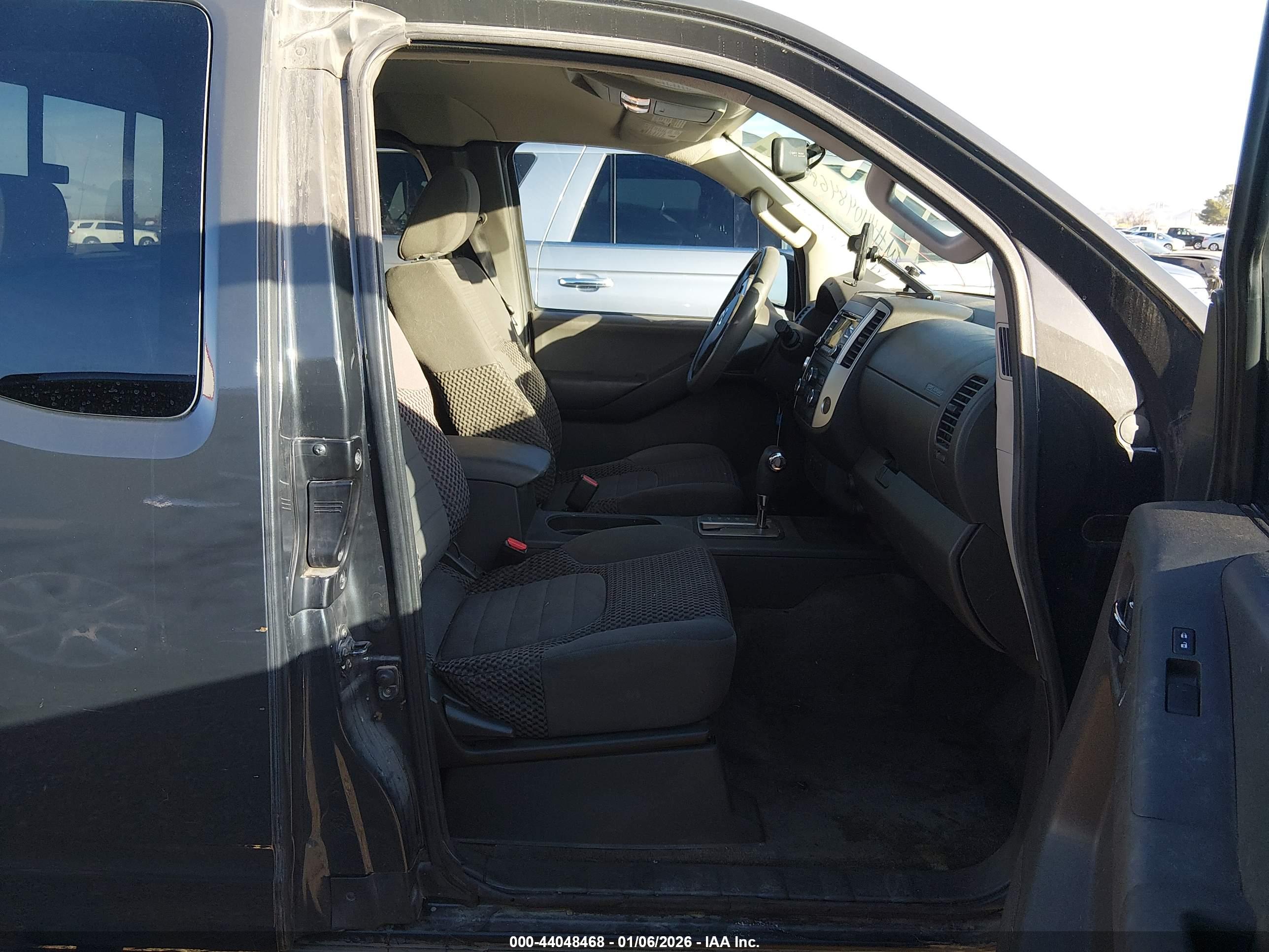 NISSAN FRONTIER image 5