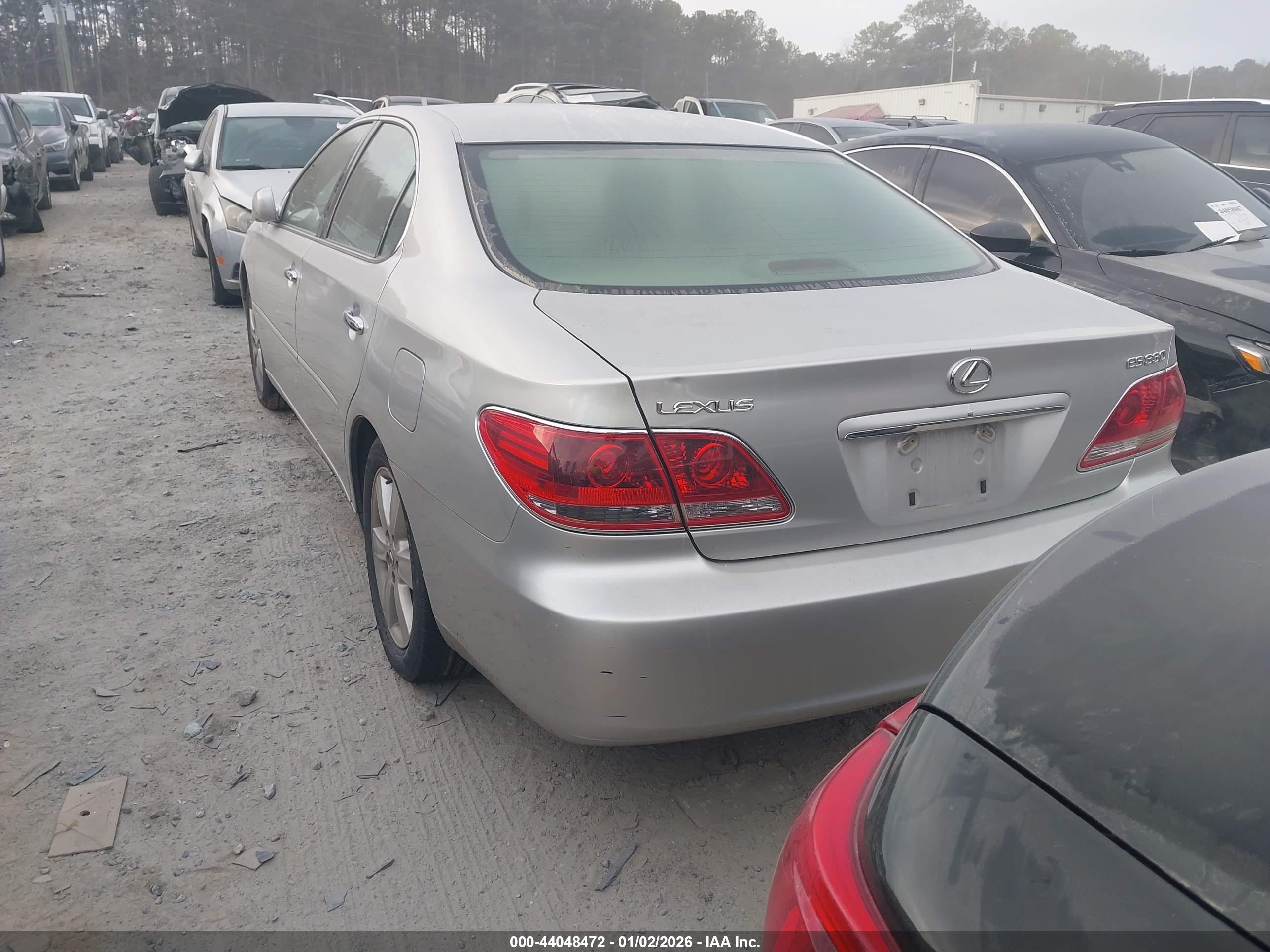 LEXUS ES image 3