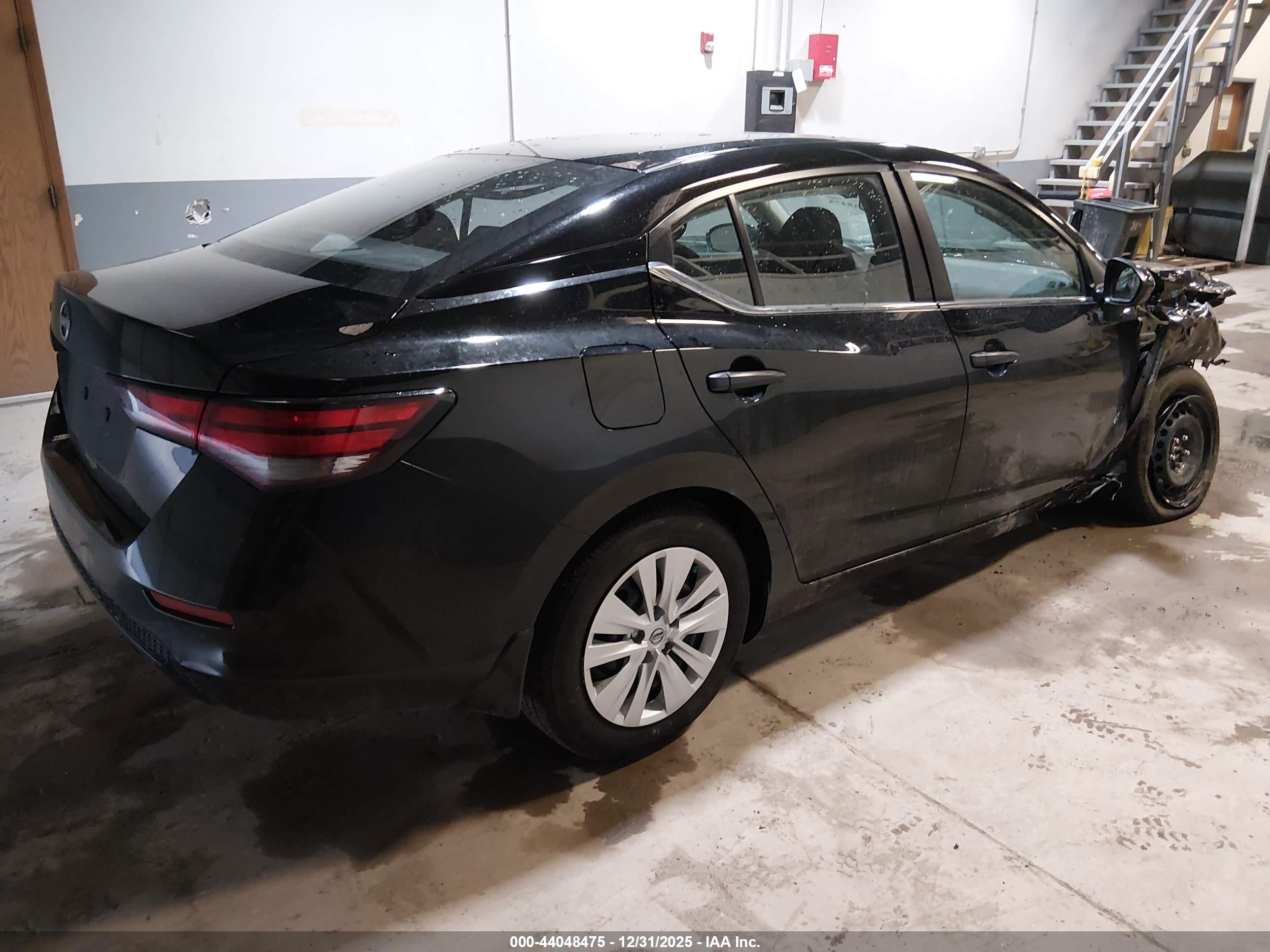 NISSAN SENTRA image 4