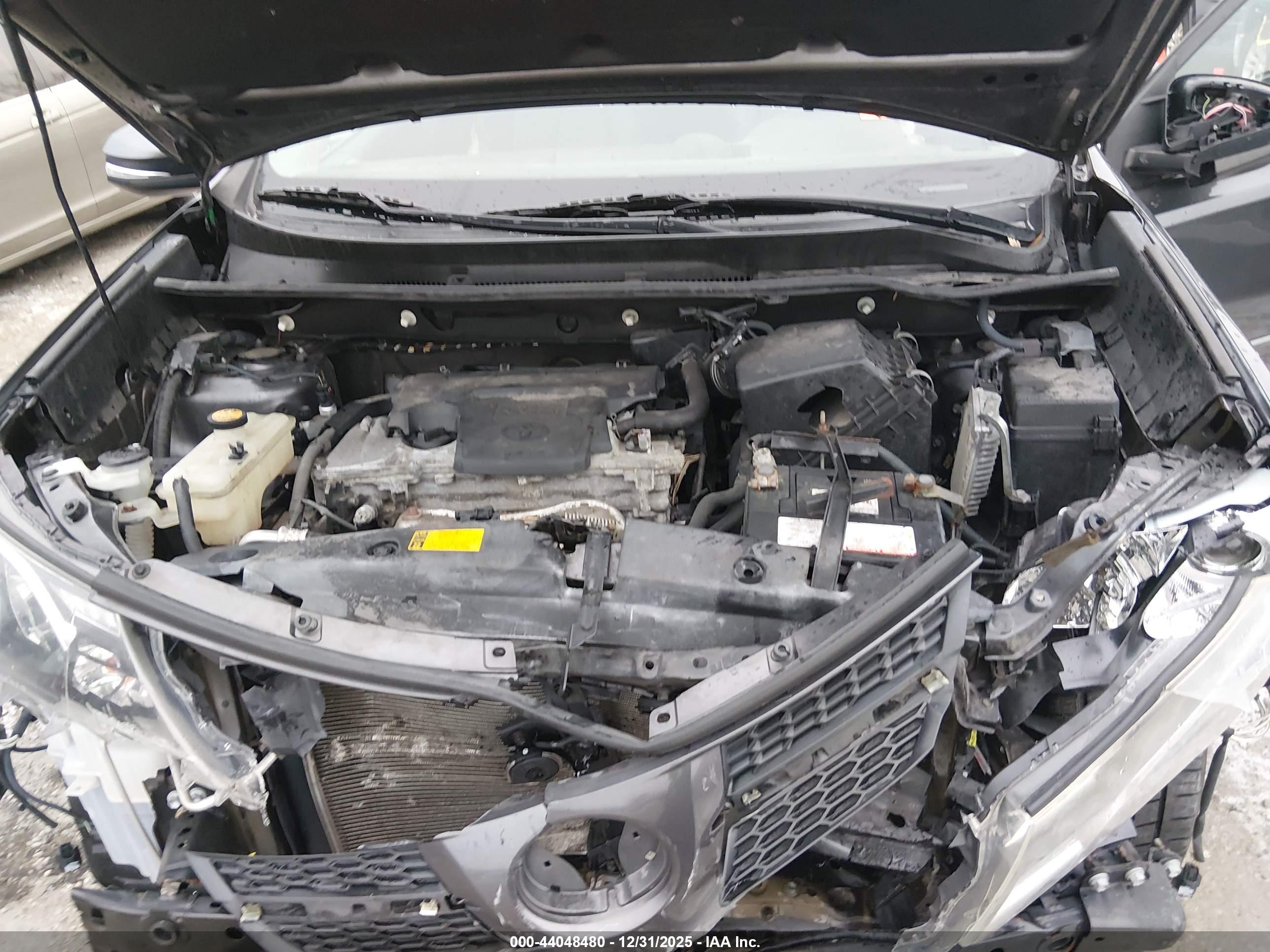 TOYOTA RAV4 image 10