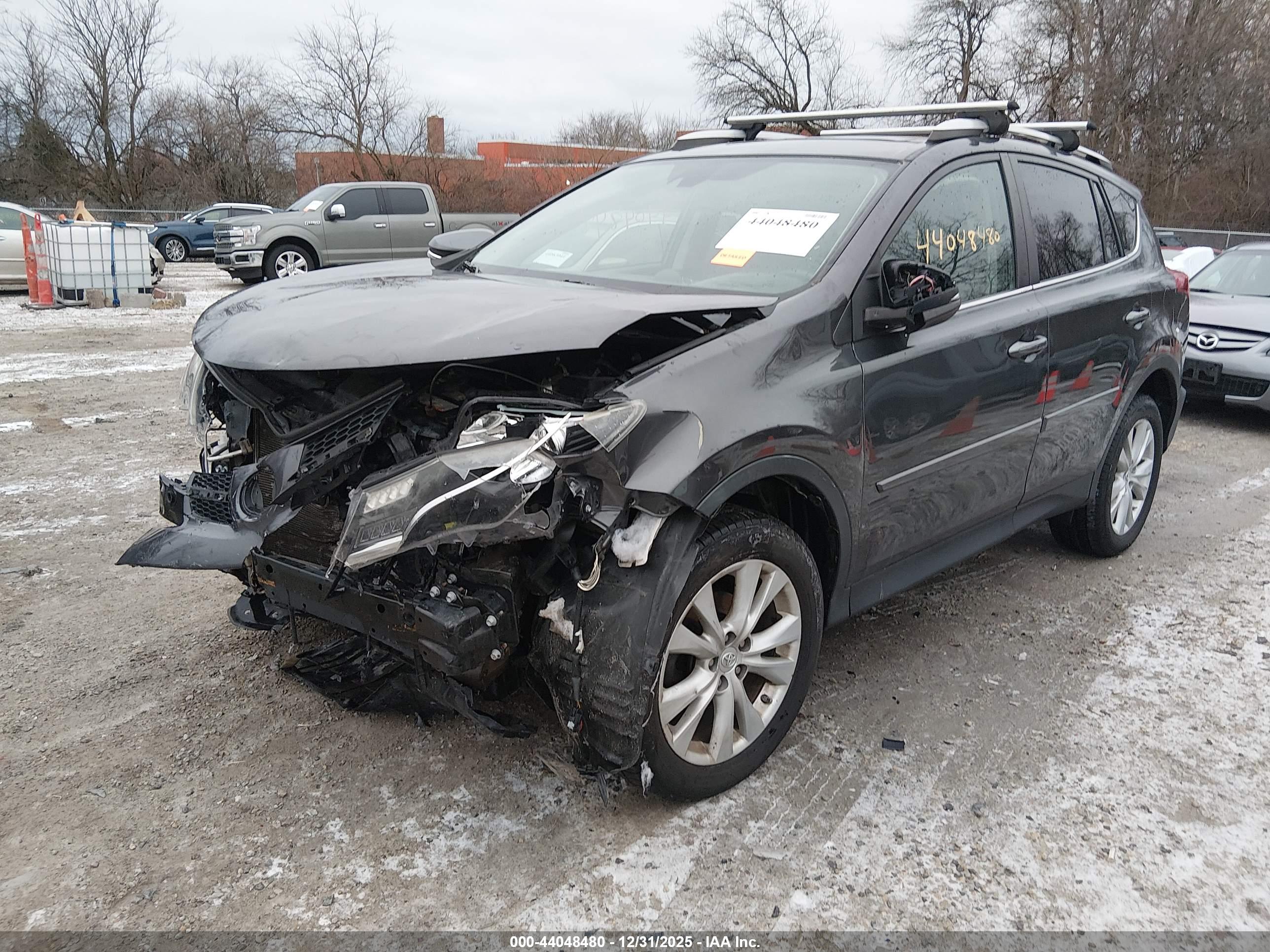 TOYOTA RAV4 image 2
