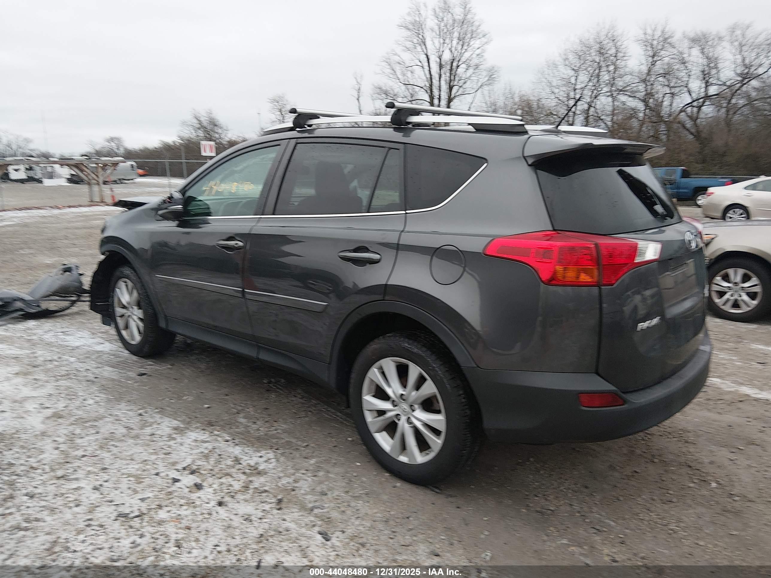 TOYOTA RAV4 image 3