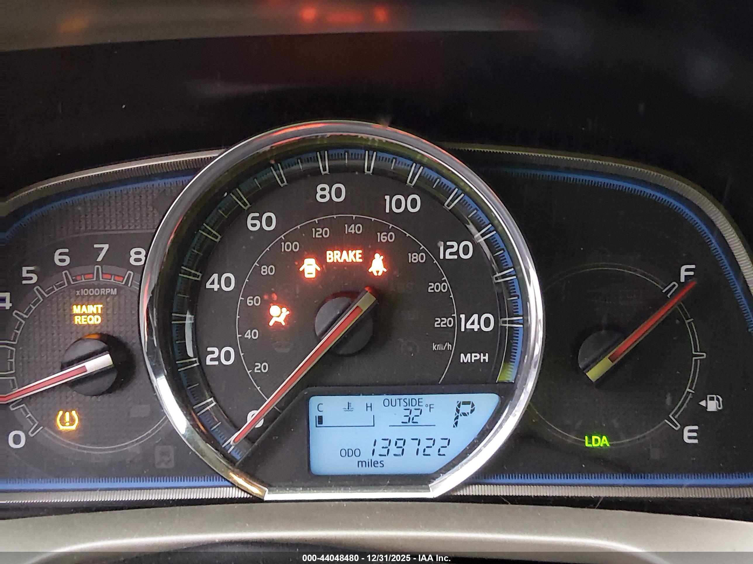 TOYOTA RAV4 image 7