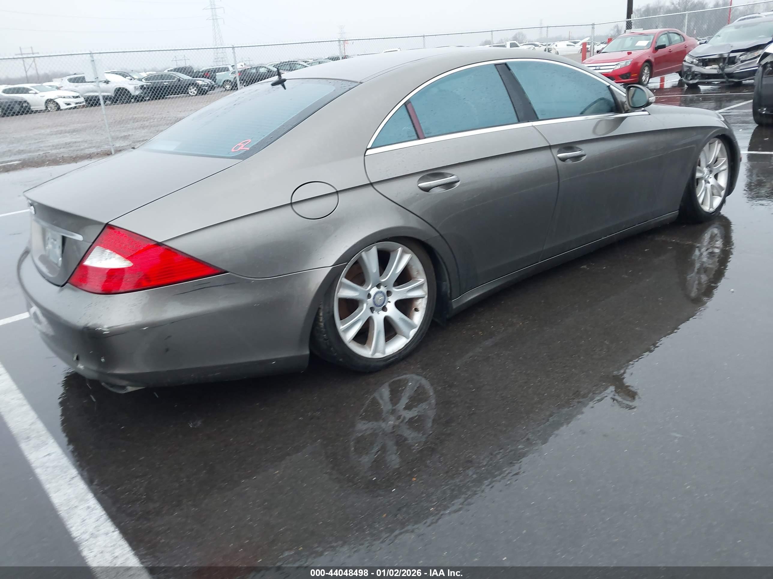 MERCEDES-BENZ CLS image 4