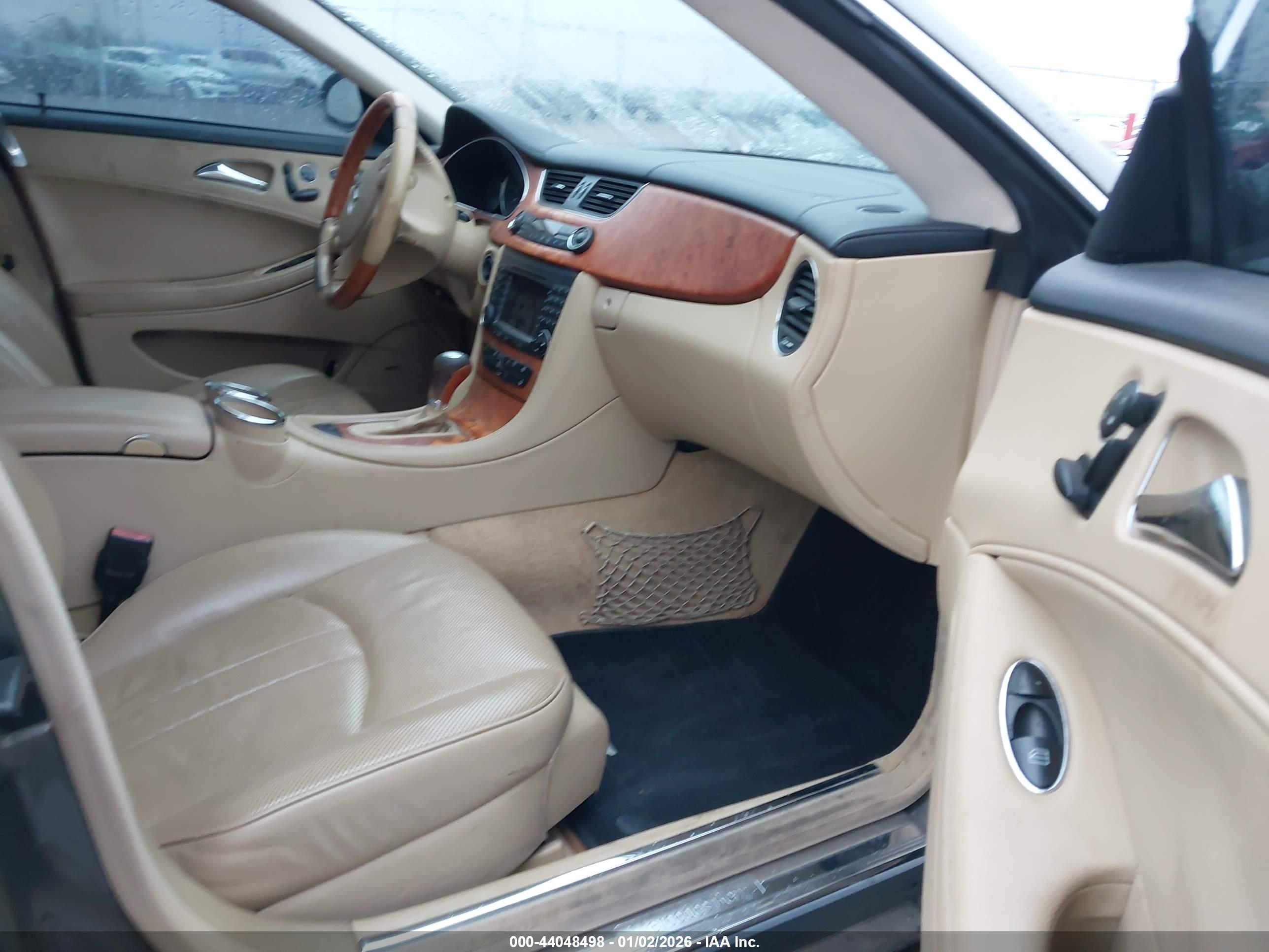 MERCEDES-BENZ CLS image 5
