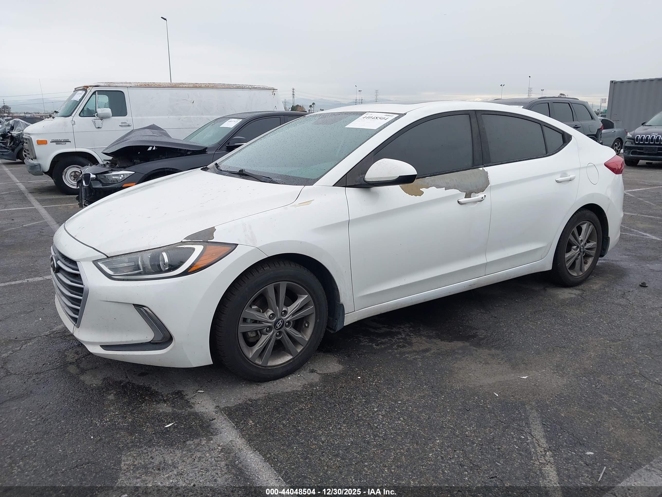 HYUNDAI ELANTRA image 2