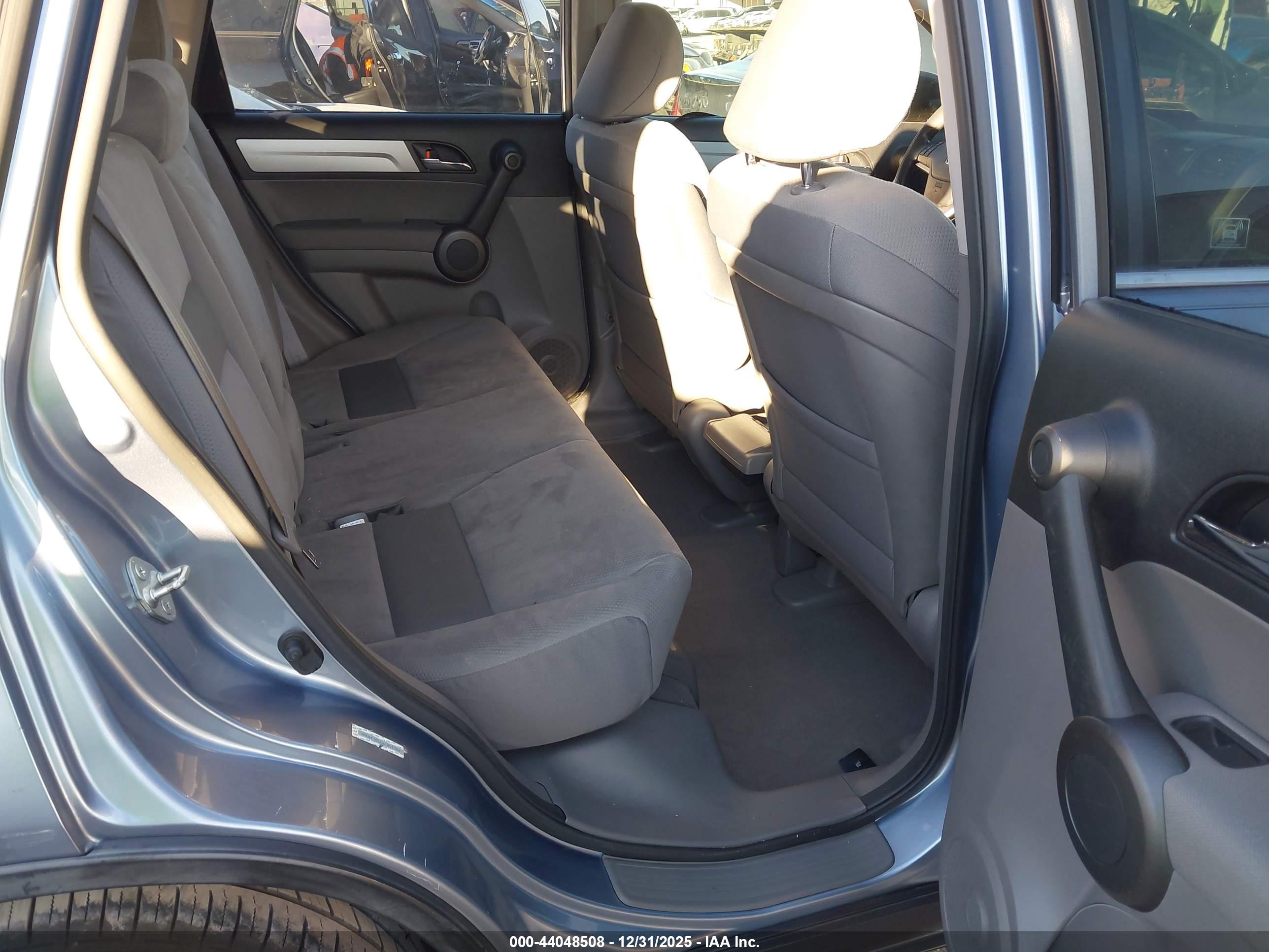 HONDA CR-V image 8