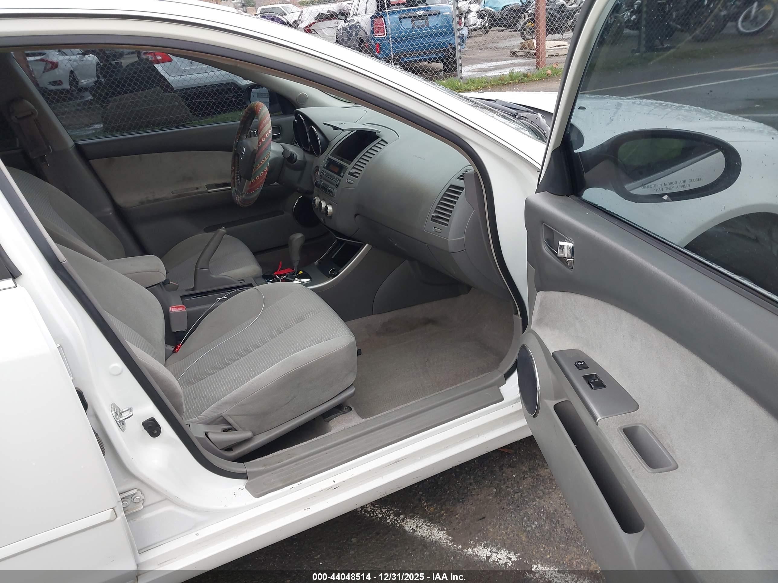 NISSAN ALTIMA image 5