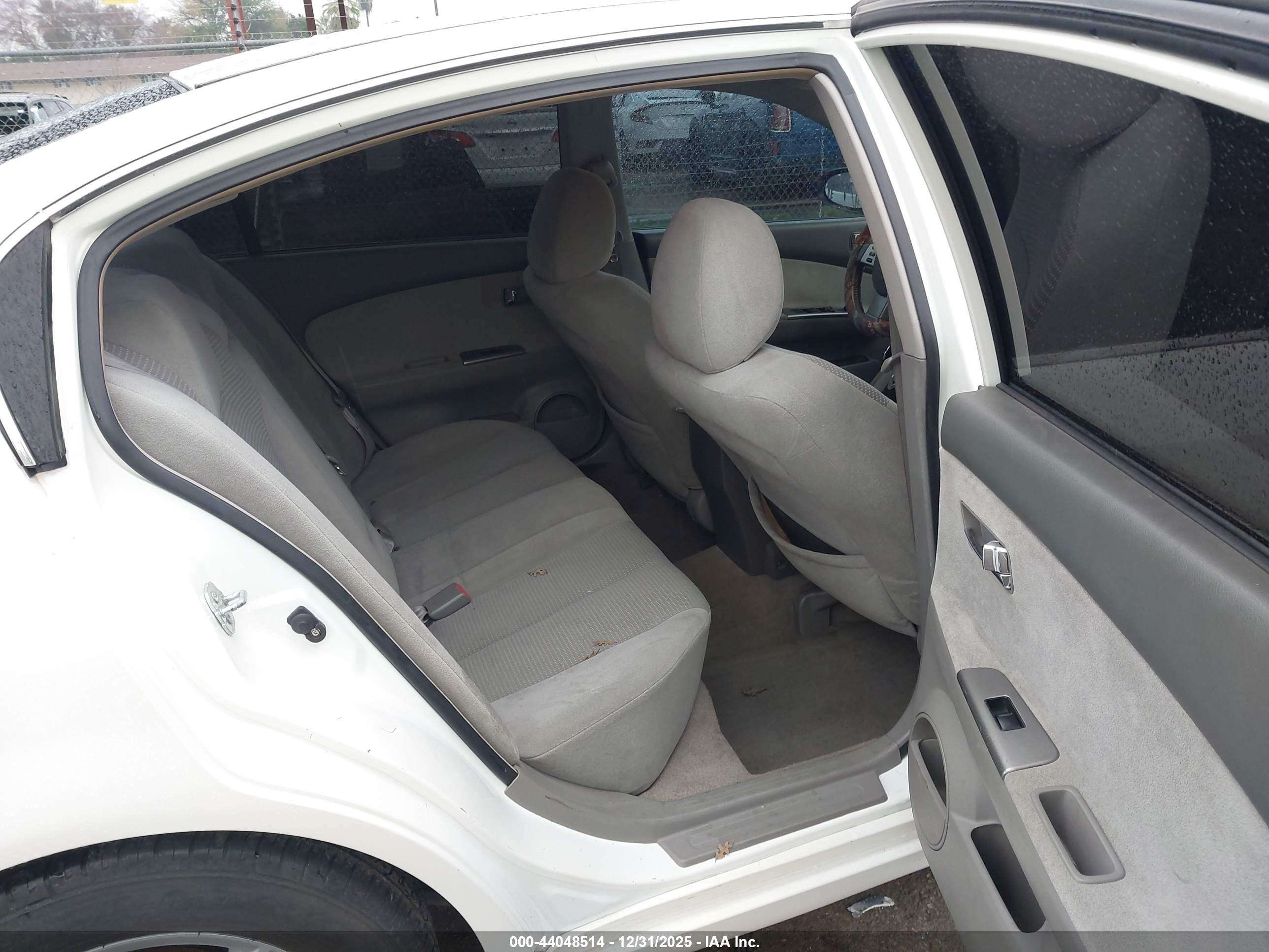 NISSAN ALTIMA image 8