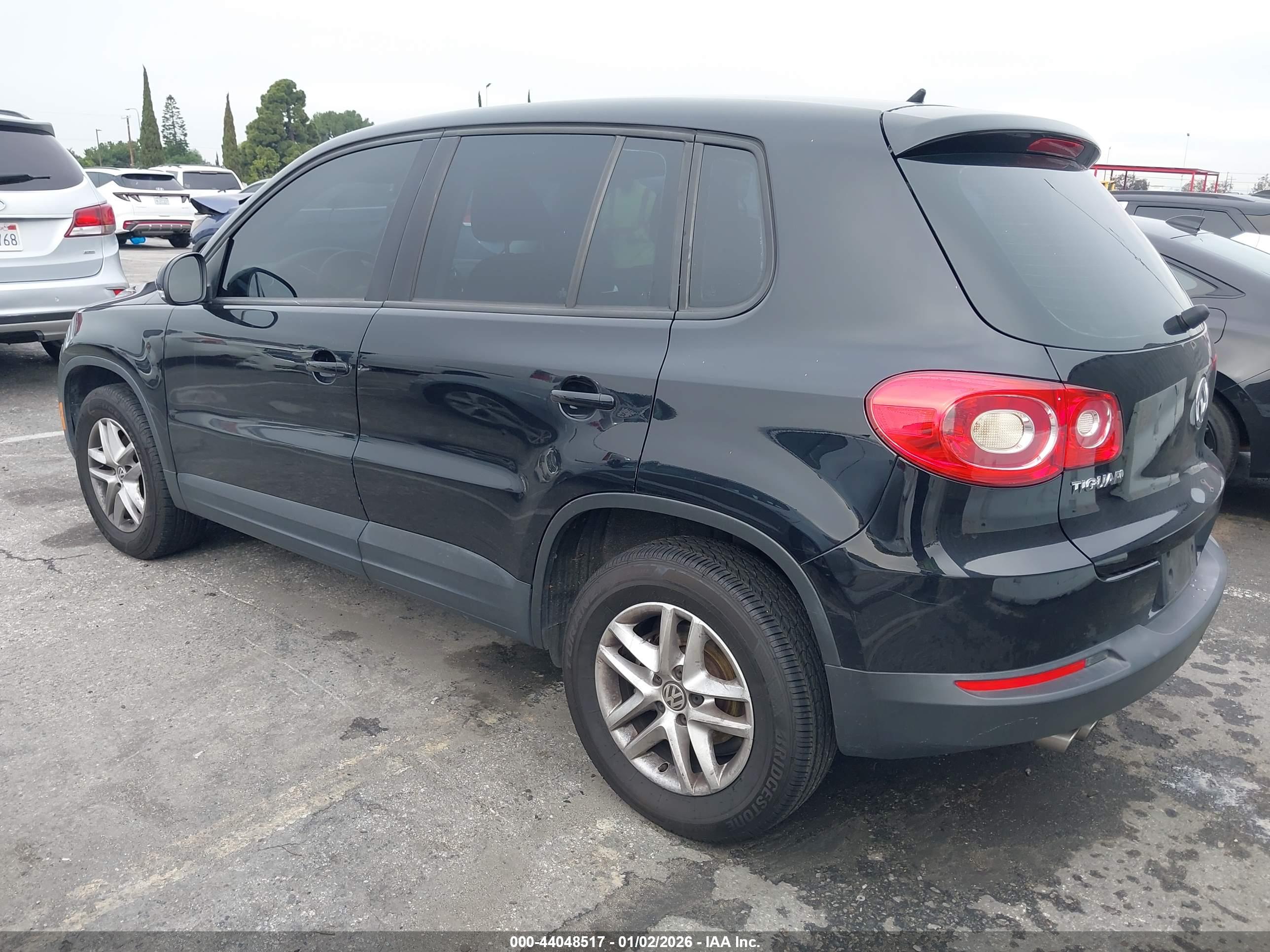 VOLKSWAGEN TIGUAN image 3