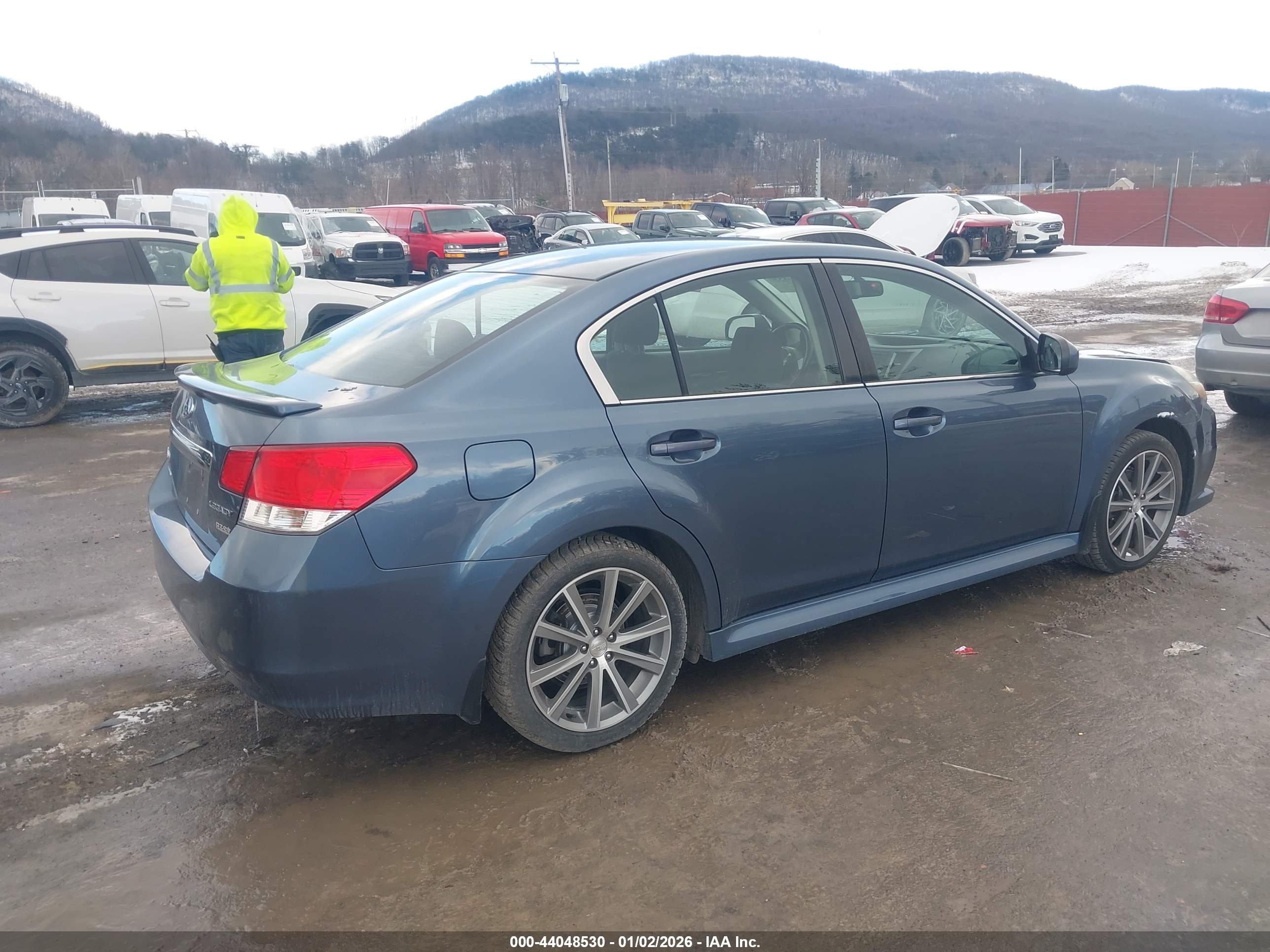 SUBARU LEGACY image 4